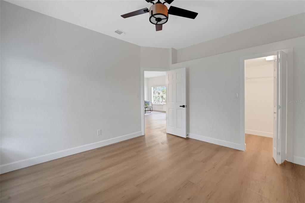 Oviedo, Florida, 32765, United States, 5 Bedrooms Bedrooms, ,3 BathroomsBathrooms,Residential,For Sale,1932444