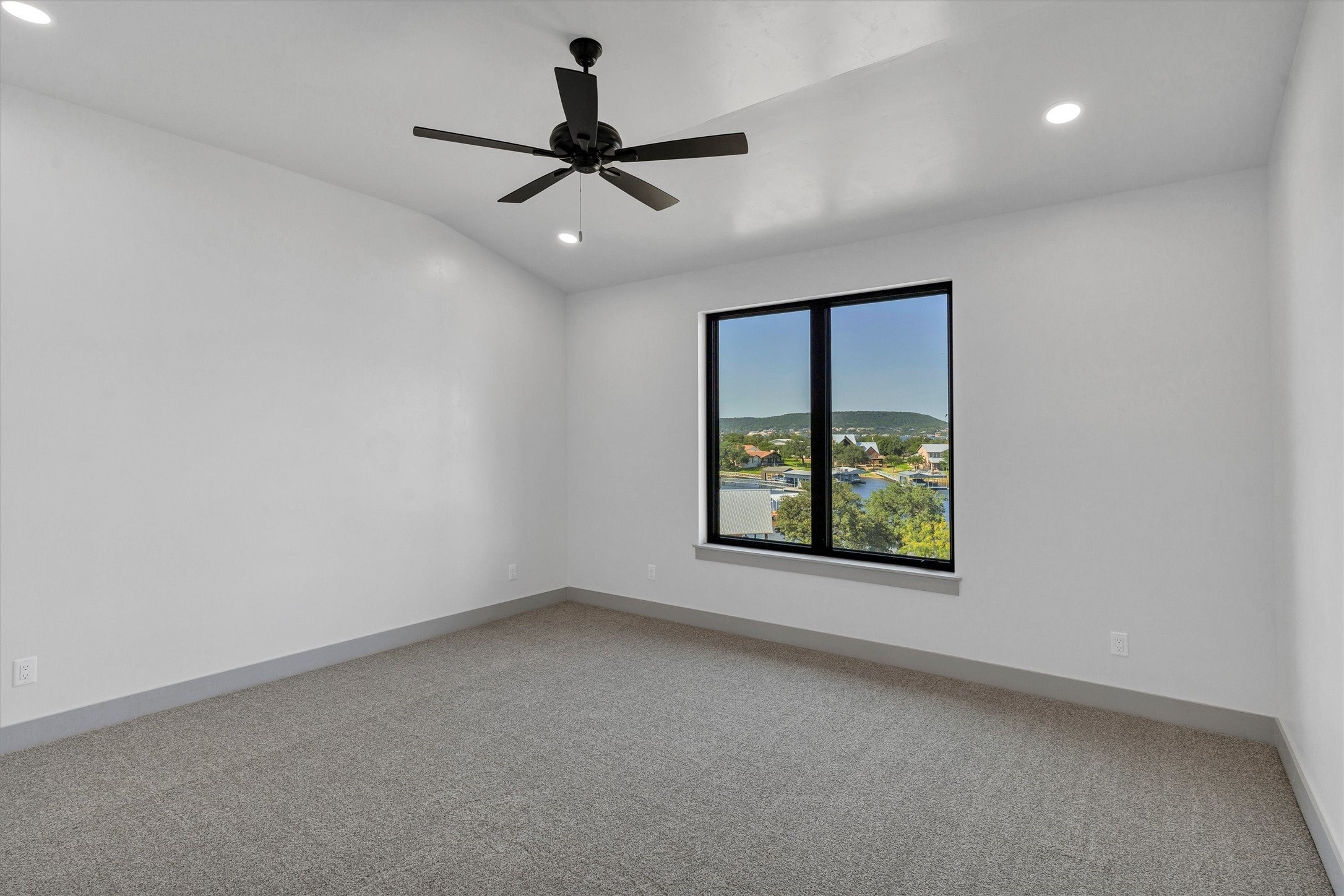 Graford, Texas, 76449, United States, 5 Bedrooms Bedrooms, ,6 BathroomsBathrooms,Residential,For Sale,1980224