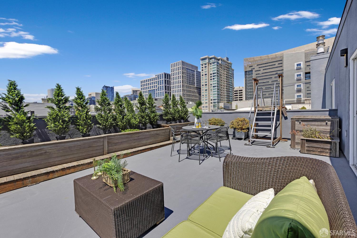San Francisco, California, 94103, United States, 2 Bedrooms Bedrooms, ,2 BathroomsBathrooms,Residential,For Sale,1849011