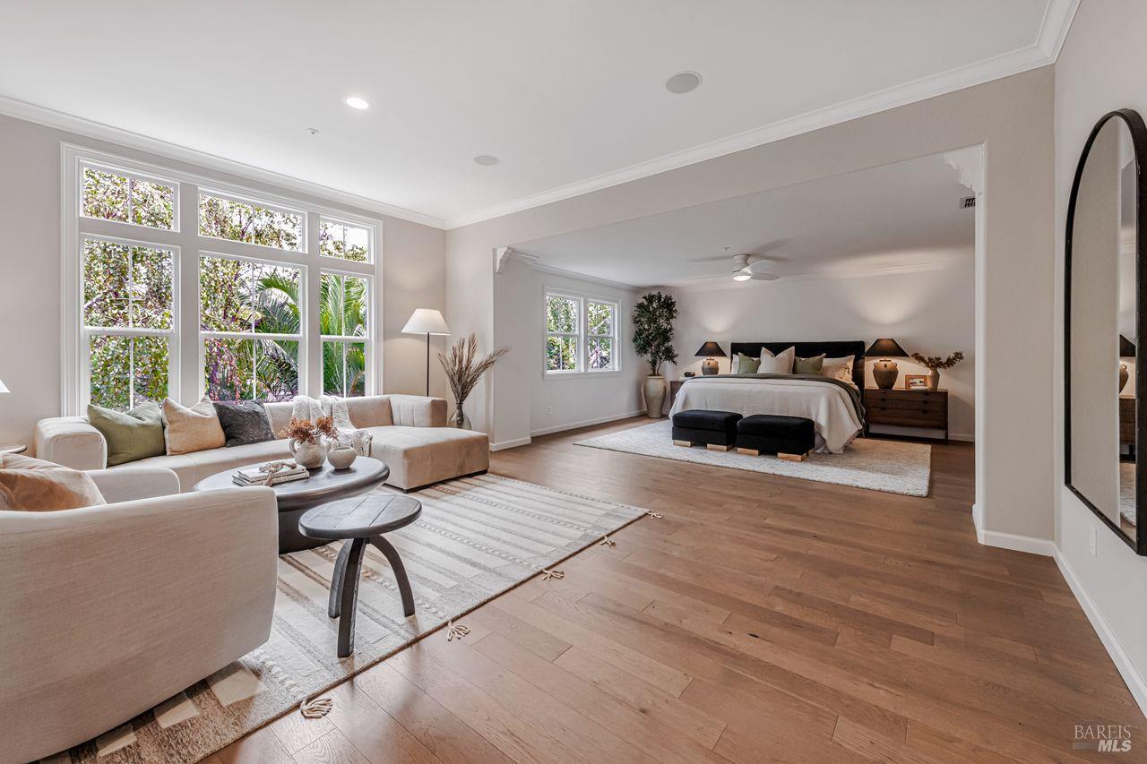 Novato, California, 94949, United States, 5 Bedrooms Bedrooms, ,3 BathroomsBathrooms,Residential,For Sale,1941742