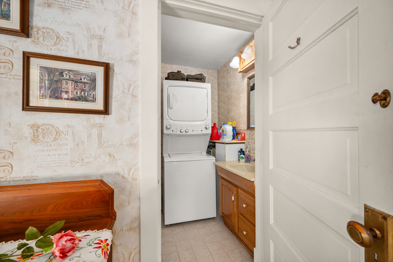 Sycamore, Illinois, 60178, United States, 4 Bedrooms Bedrooms, ,5 BathroomsBathrooms,Residential,For Sale,2001773