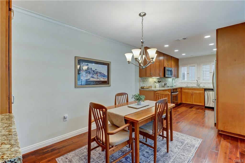Laguna Woods, California, 92637, United States, 2 Bedrooms Bedrooms, ,1 BathroomBathrooms,Residential,For Sale,1943629