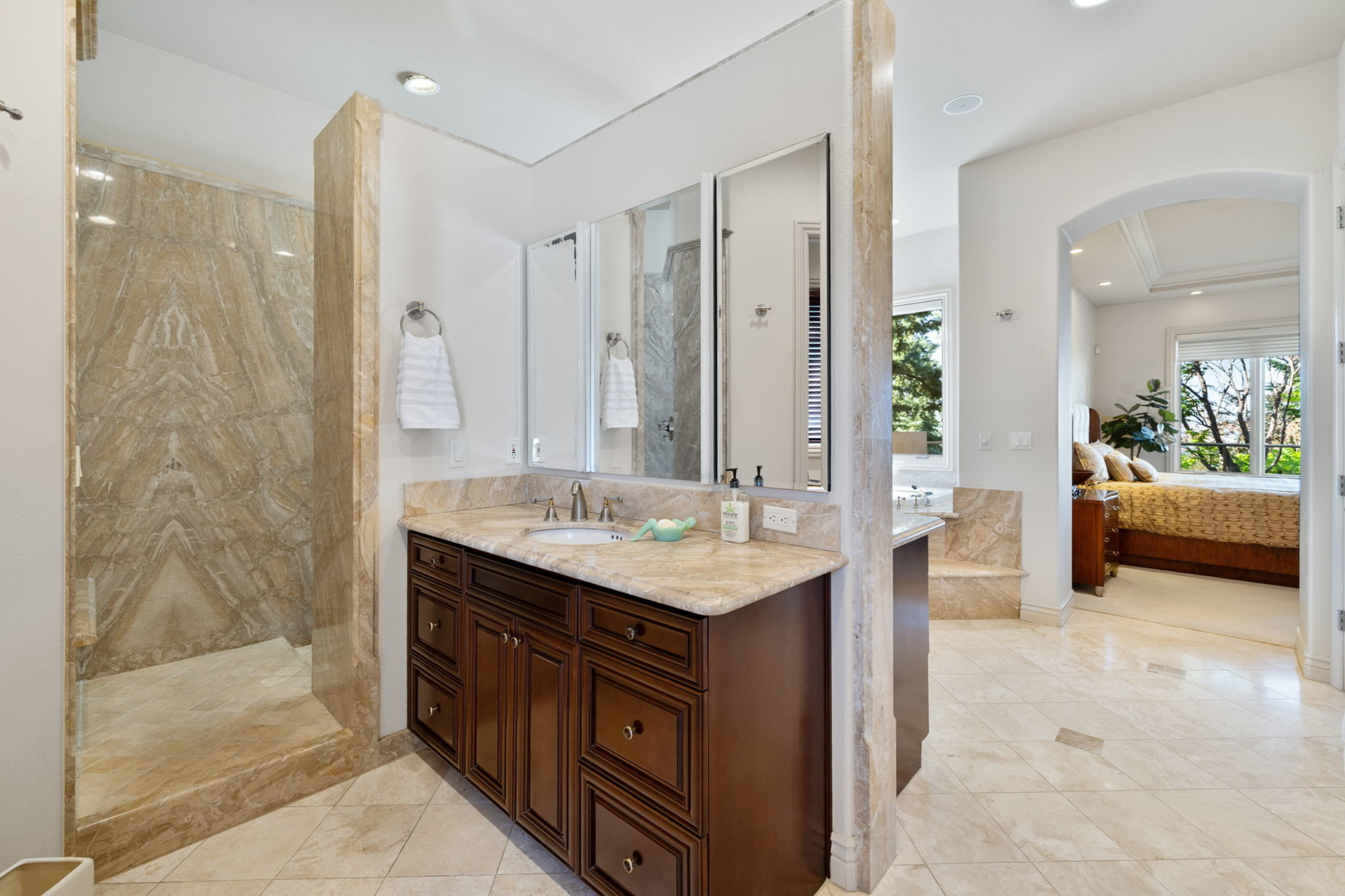  Stunning Custom Home with Breathtaking Views in Reno - 物件實景