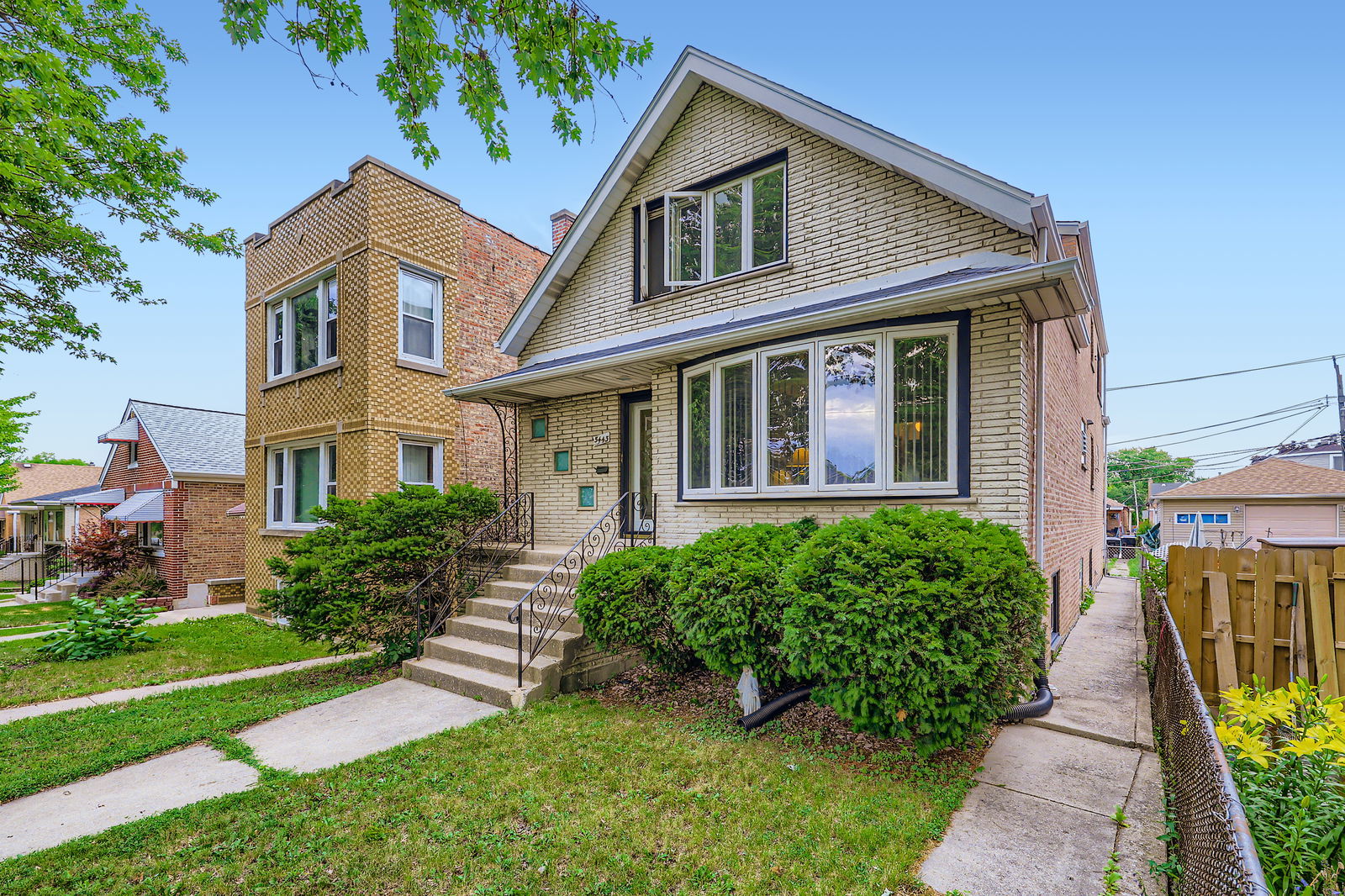 Chicago, Illinois, 60638, United States, 5 Bedrooms Bedrooms, ,Residential,For Sale,1878151