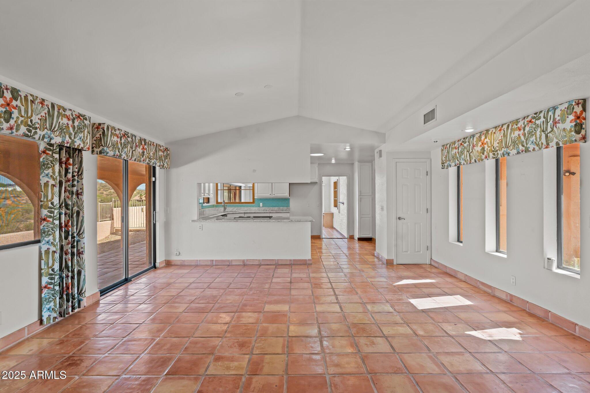 Wickenburg, Arizona, 85390, United States, 3 Bedrooms Bedrooms, ,3 BathroomsBathrooms,Residential,For Sale,1915938