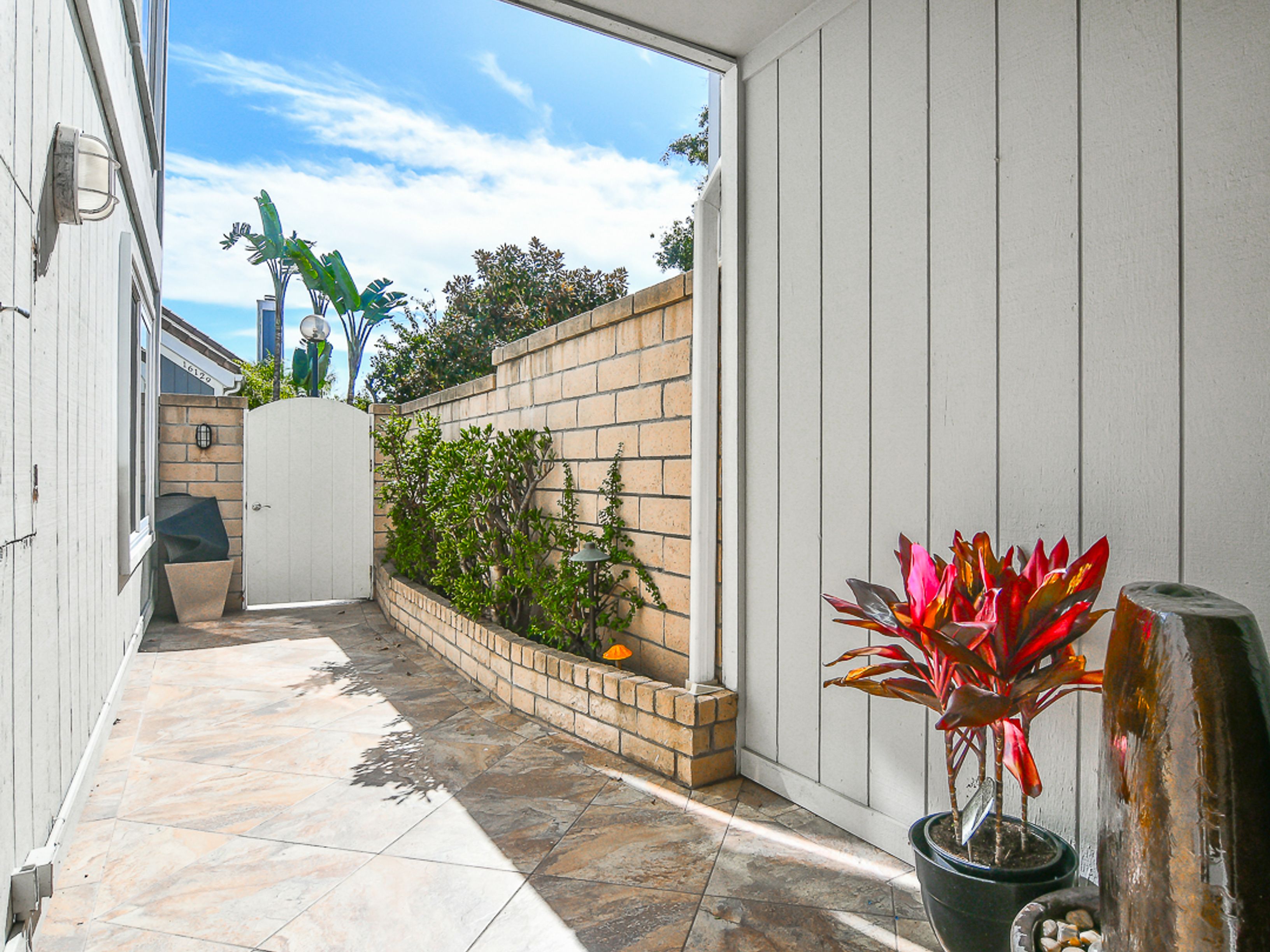  16125 Saint Croix Circle, Huntington Beach, CA 92649 - 物件實景