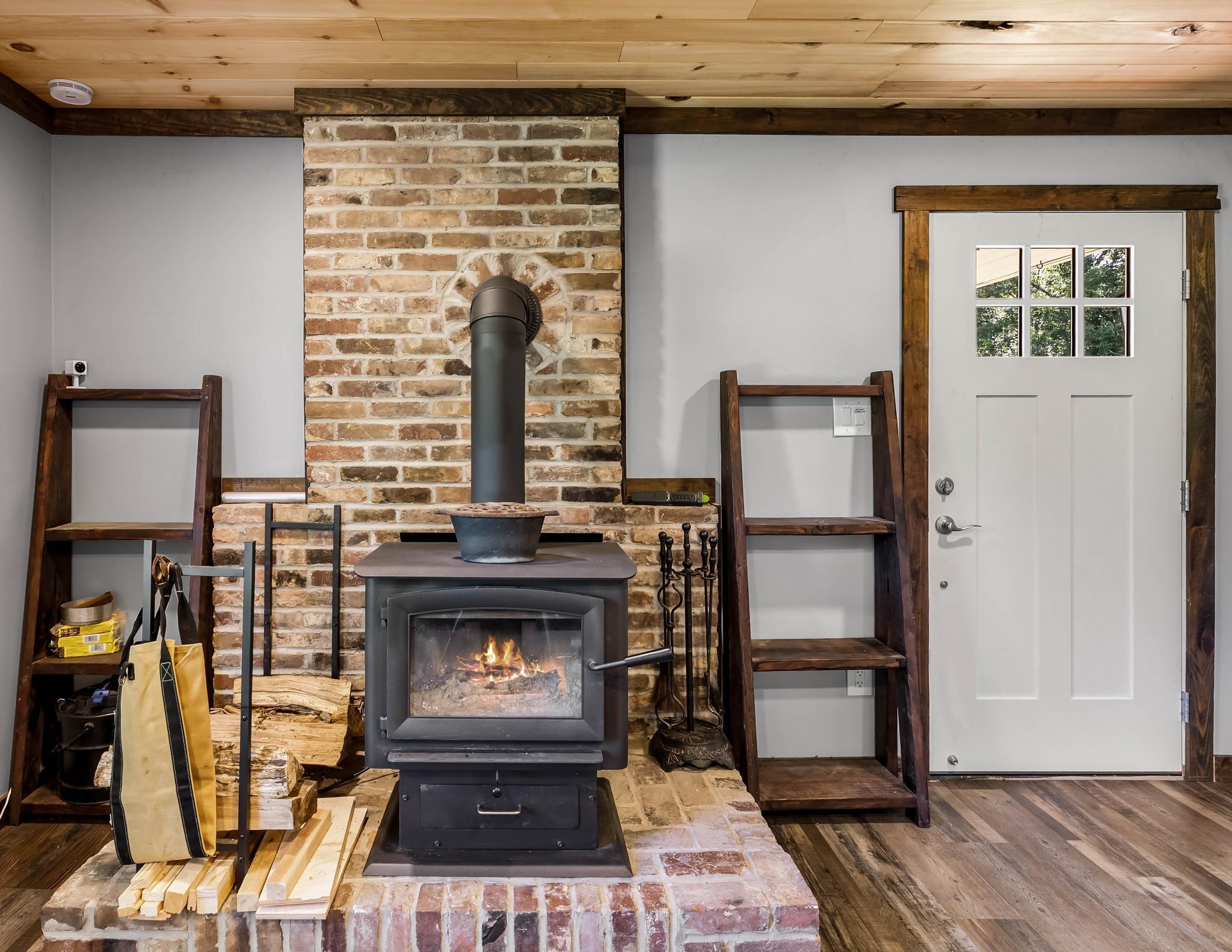 Dover, Tennessee, 37058, United States, 2 Bedrooms Bedrooms, ,2 BathroomsBathrooms,Residential,For Sale,2007547