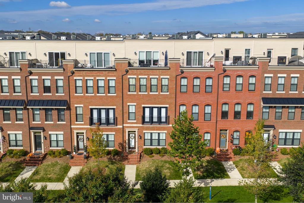 Brambleton, Virginia, 20148, United States, 3 Bedrooms Bedrooms, ,5 BathroomsBathrooms,Residential,For Sale,2005795