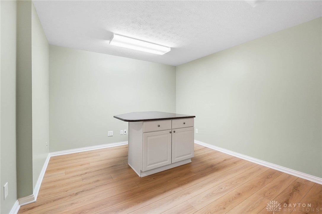 Dayton, Ohio, 45458, United States, 5 Bedrooms Bedrooms, ,4 BathroomsBathrooms,Residential,For Sale,1975816