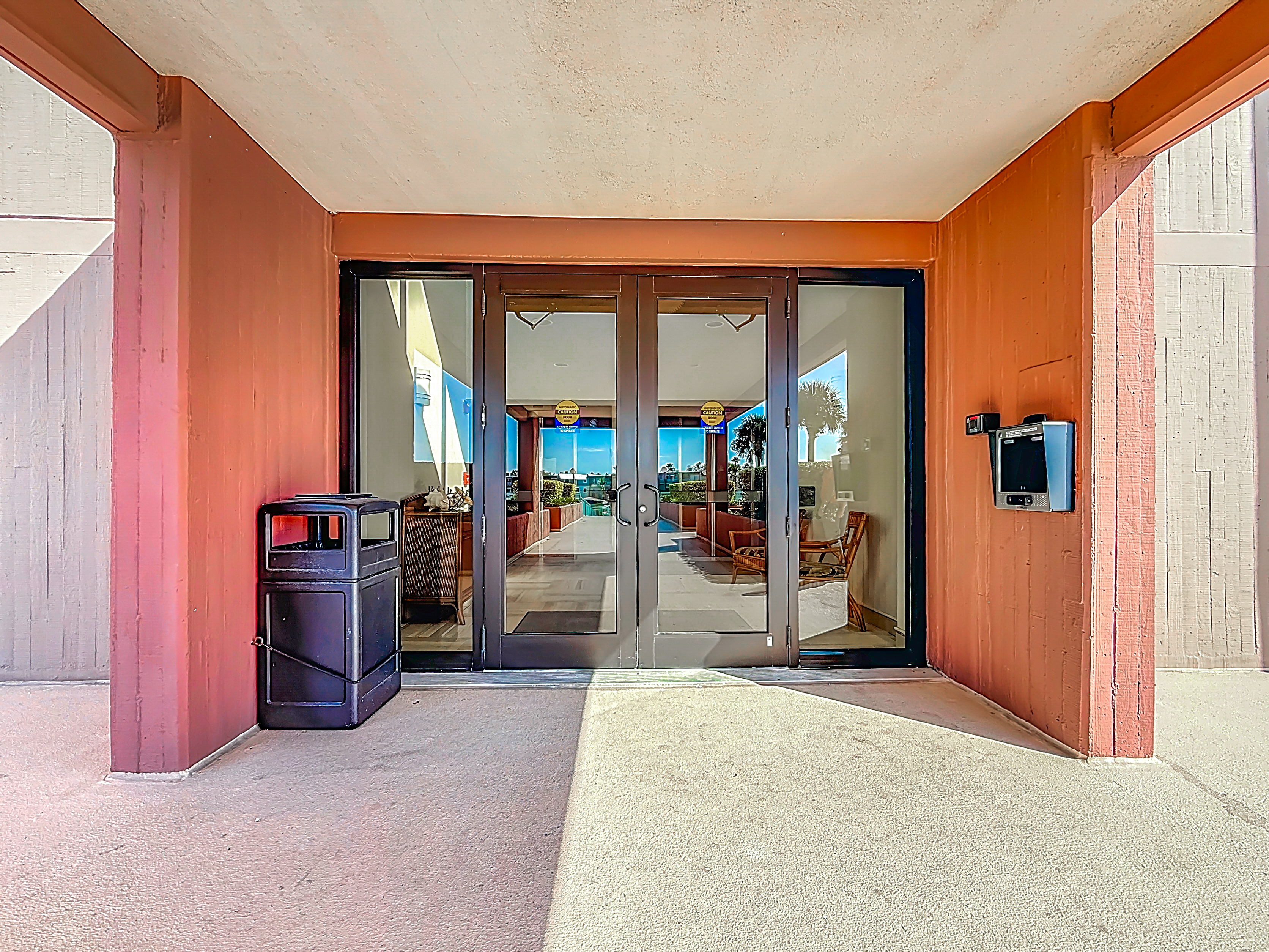 Treasure Island, Florida, 33706, United States, 3 Bedrooms Bedrooms, ,3 BathroomsBathrooms,Residential,For Sale,1983307