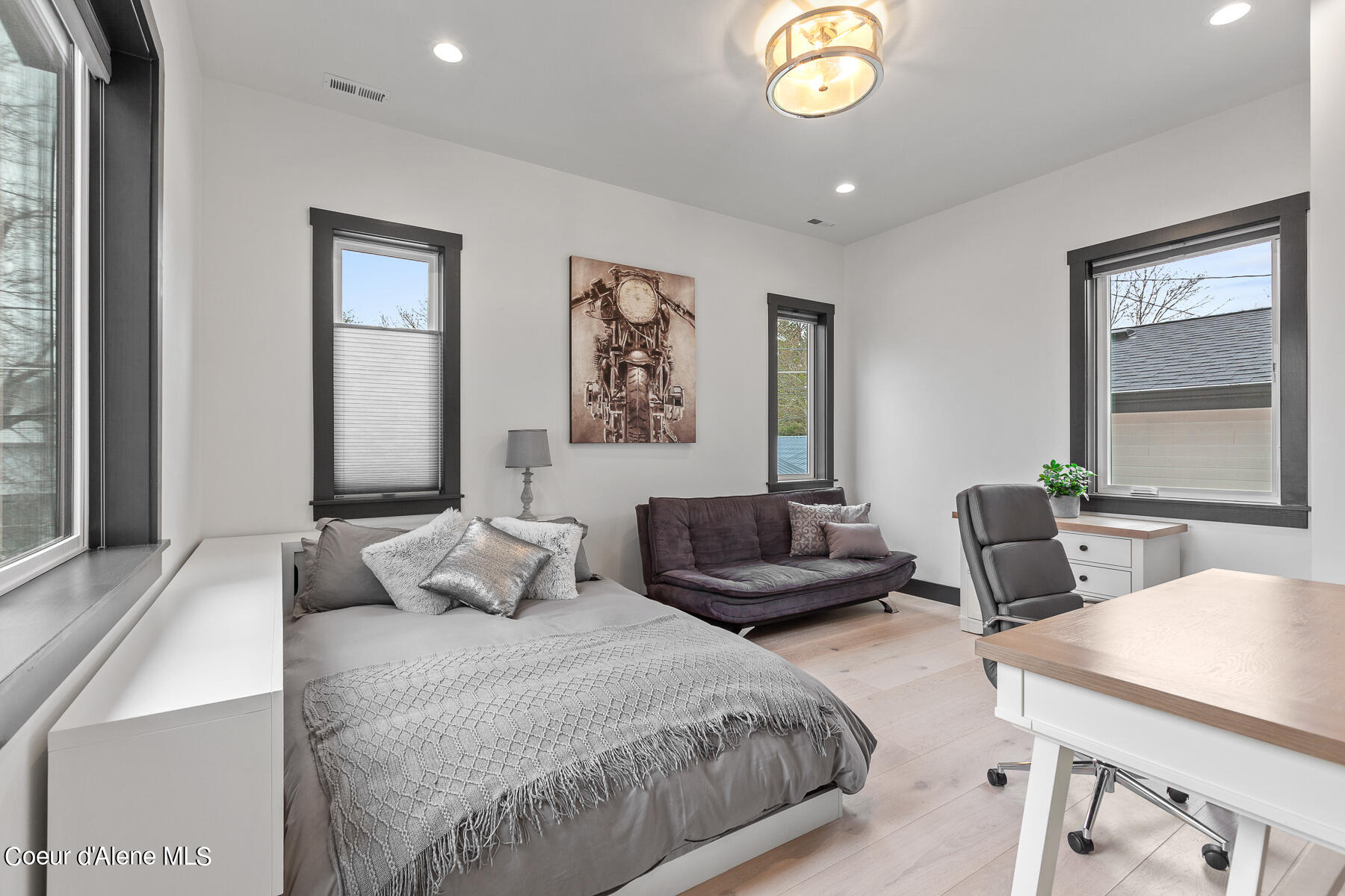 Coeur d'Alene, Idaho, 83814, United States, 4 Bedrooms Bedrooms, ,1 BathroomBathrooms,Residential,For Sale,1975946