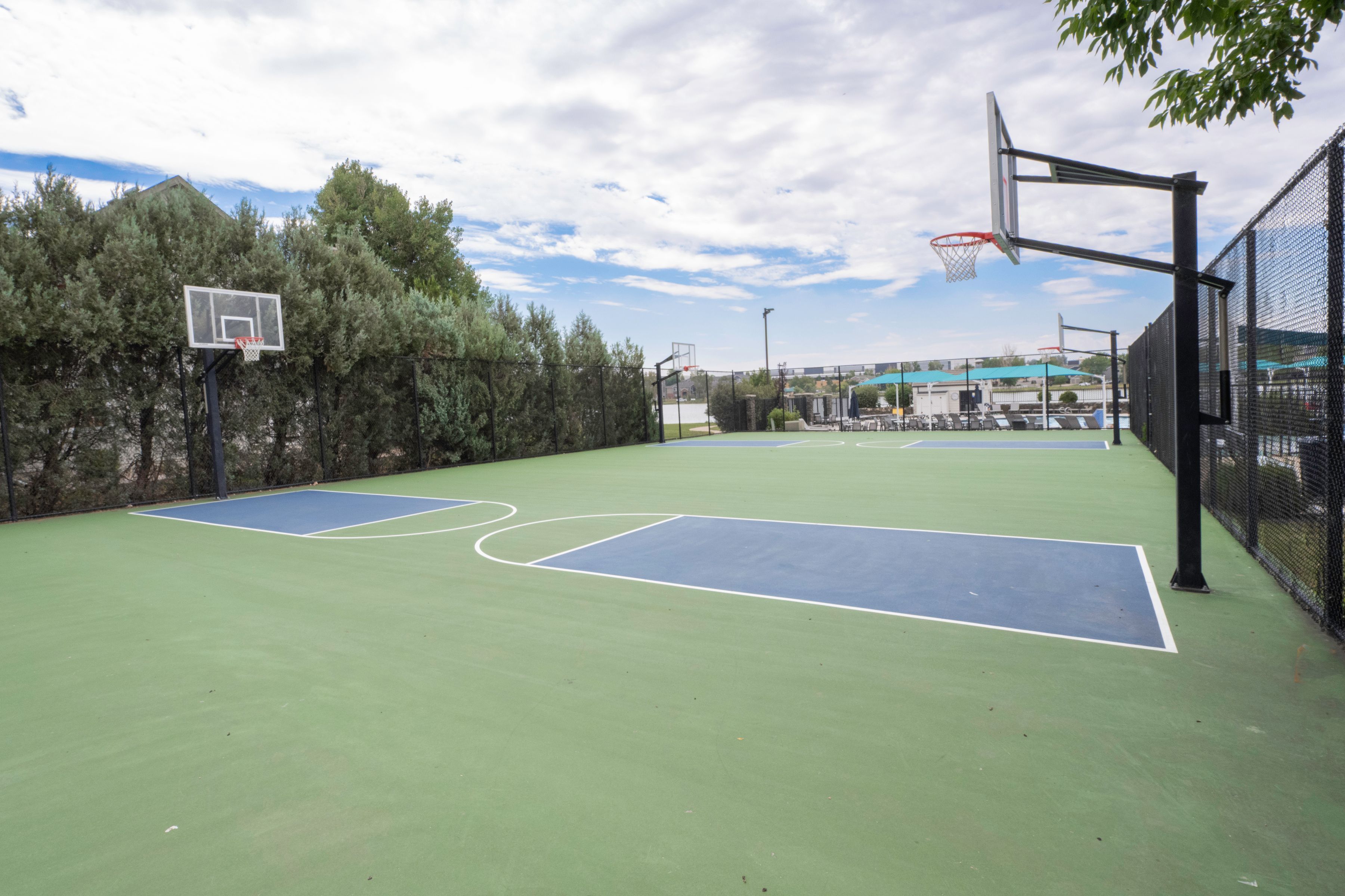 Lovingly Maintained Home in the Highly Sought-After Hunters Glen Community - 物件實景