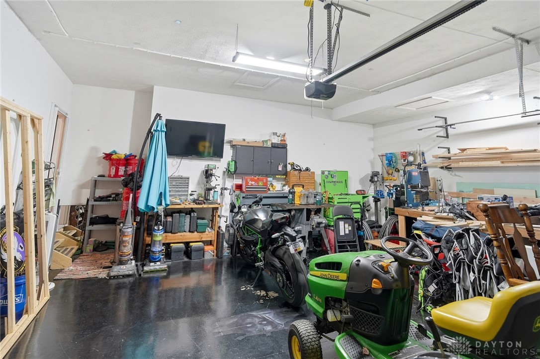 Beavercreek Twp, Ohio, 45385, United States, 3 Bedrooms Bedrooms, ,4 BathroomsBathrooms,Residential,For Sale,1991146