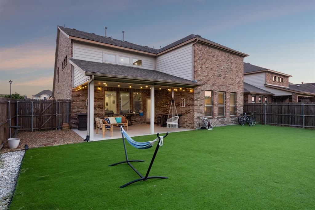 Rowlett, Texas, 75089, United States, 4 Bedrooms Bedrooms, ,4 BathroomsBathrooms,Residential,For Sale,1911433