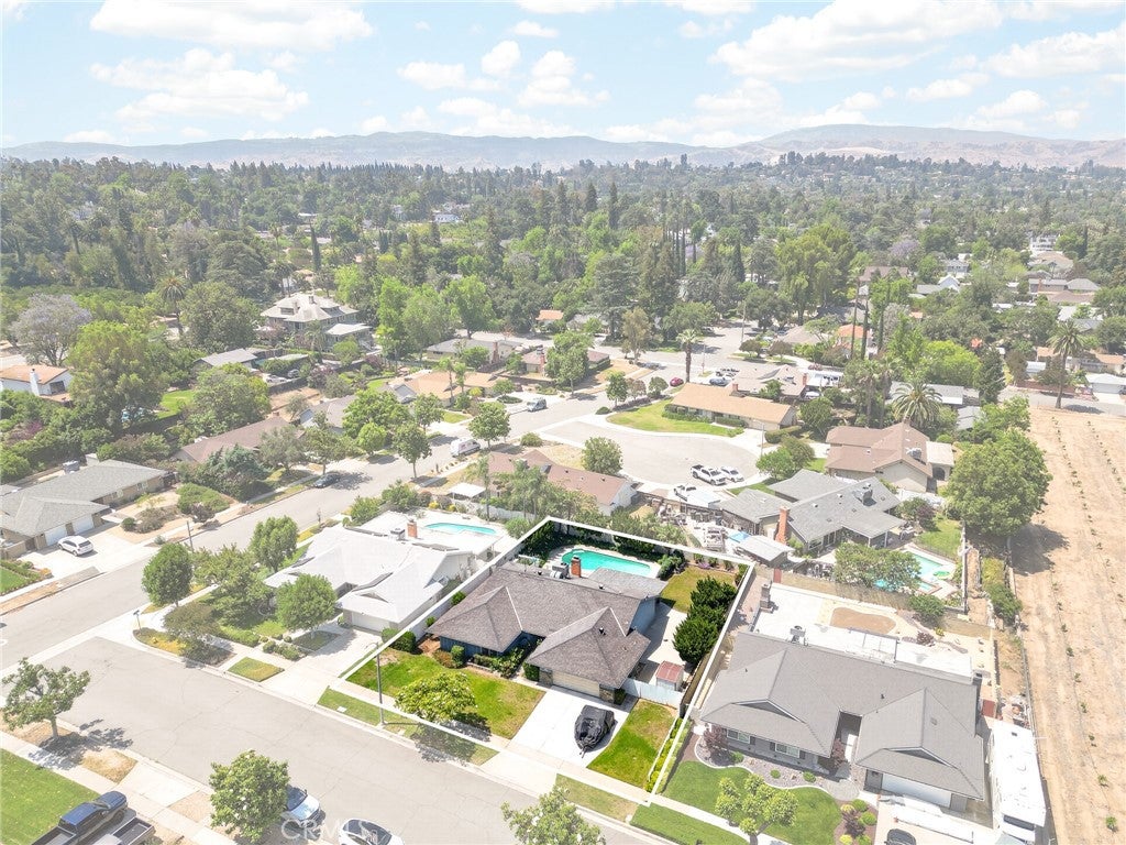 Redlands, California, 92373, United States, 4 Bedrooms Bedrooms, ,2 BathroomsBathrooms,Residential,For Sale,2048890