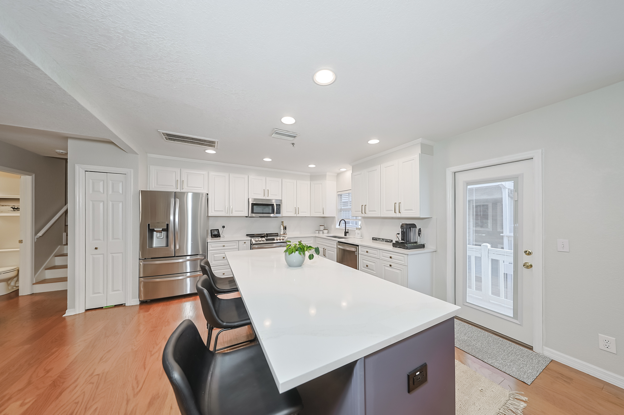 Tampa, Florida, 33629, United States, 3 Bedrooms Bedrooms, ,3 BathroomsBathrooms,Residential,For Sale,1980841