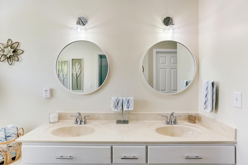 Warne, North Carolina, 28909, United States, 3 Bedrooms Bedrooms, ,3 BathroomsBathrooms,Residential,For Sale,1878165