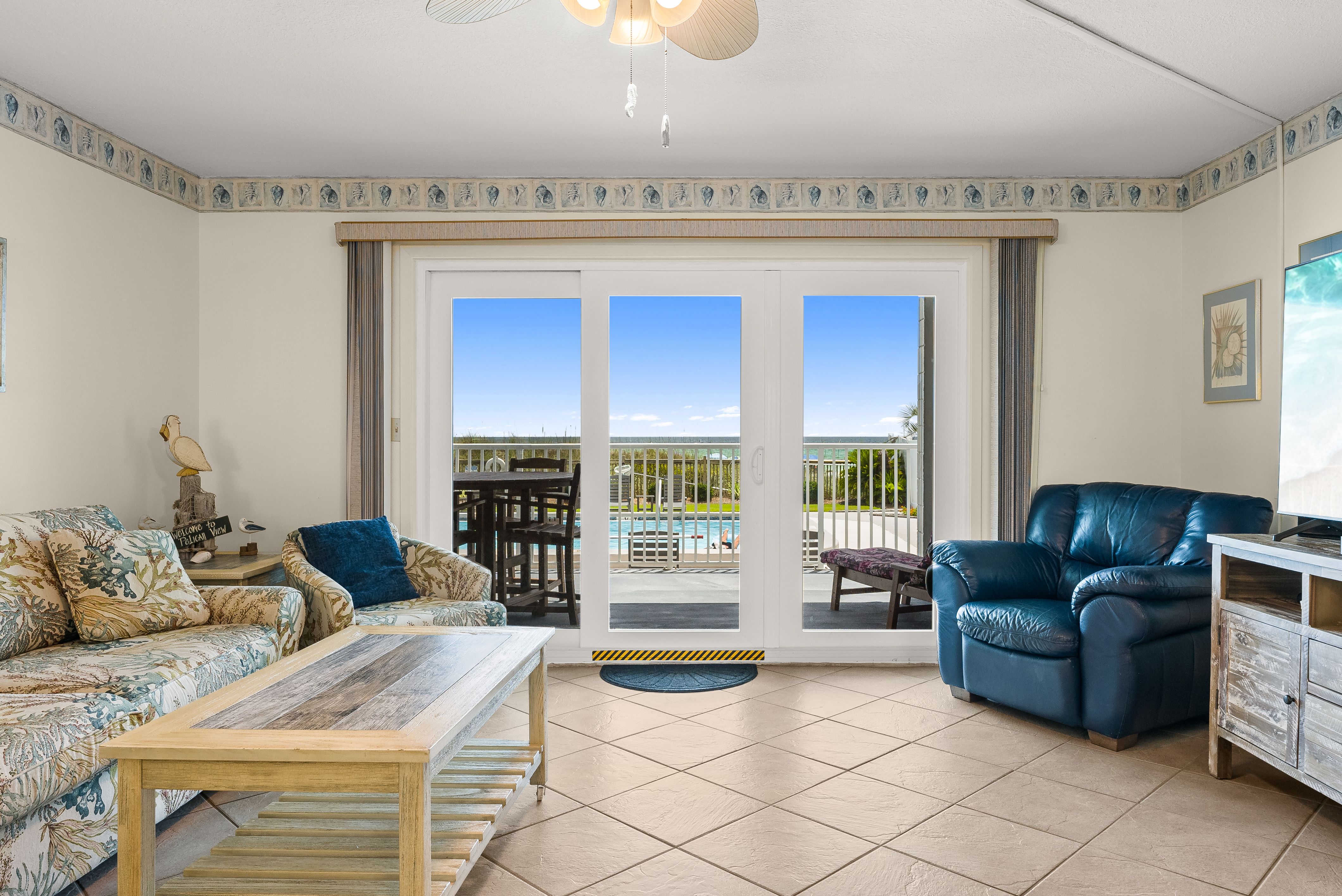 Ground-Floor Gulf-Front Retreat With Strong Rental History - 物件實景