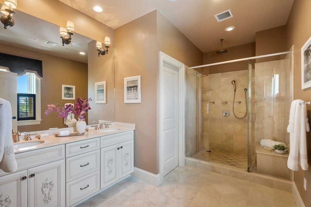 Brookline, Massachusetts, 02445, United States, 2 Bedrooms Bedrooms, ,3 BathroomsBathrooms,Residential,For Sale,1898369