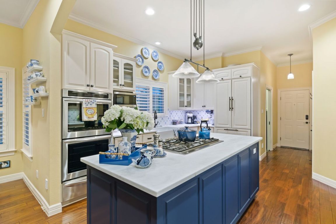 Austin, Texas, 78746, United States, 5 Bedrooms Bedrooms, ,5 BathroomsBathrooms,Residential,For Sale,1847430