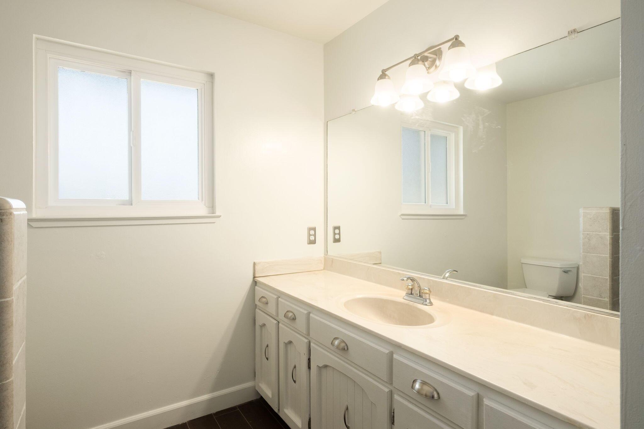 Madera, California, 93636, United States, 4 Bedrooms Bedrooms, ,3 BathroomsBathrooms,Residential,For Sale,1981366