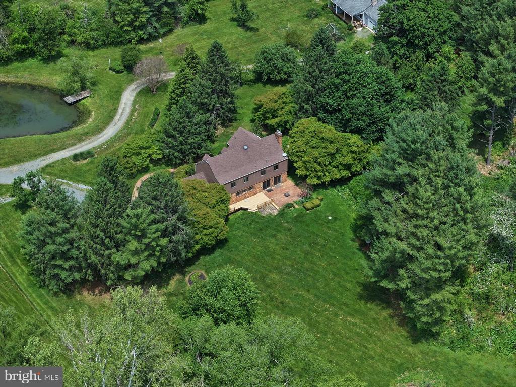 Linden, Virginia, 22642, United States, 5 Bedrooms Bedrooms, ,4 BathroomsBathrooms,Residential,For Sale,2037897