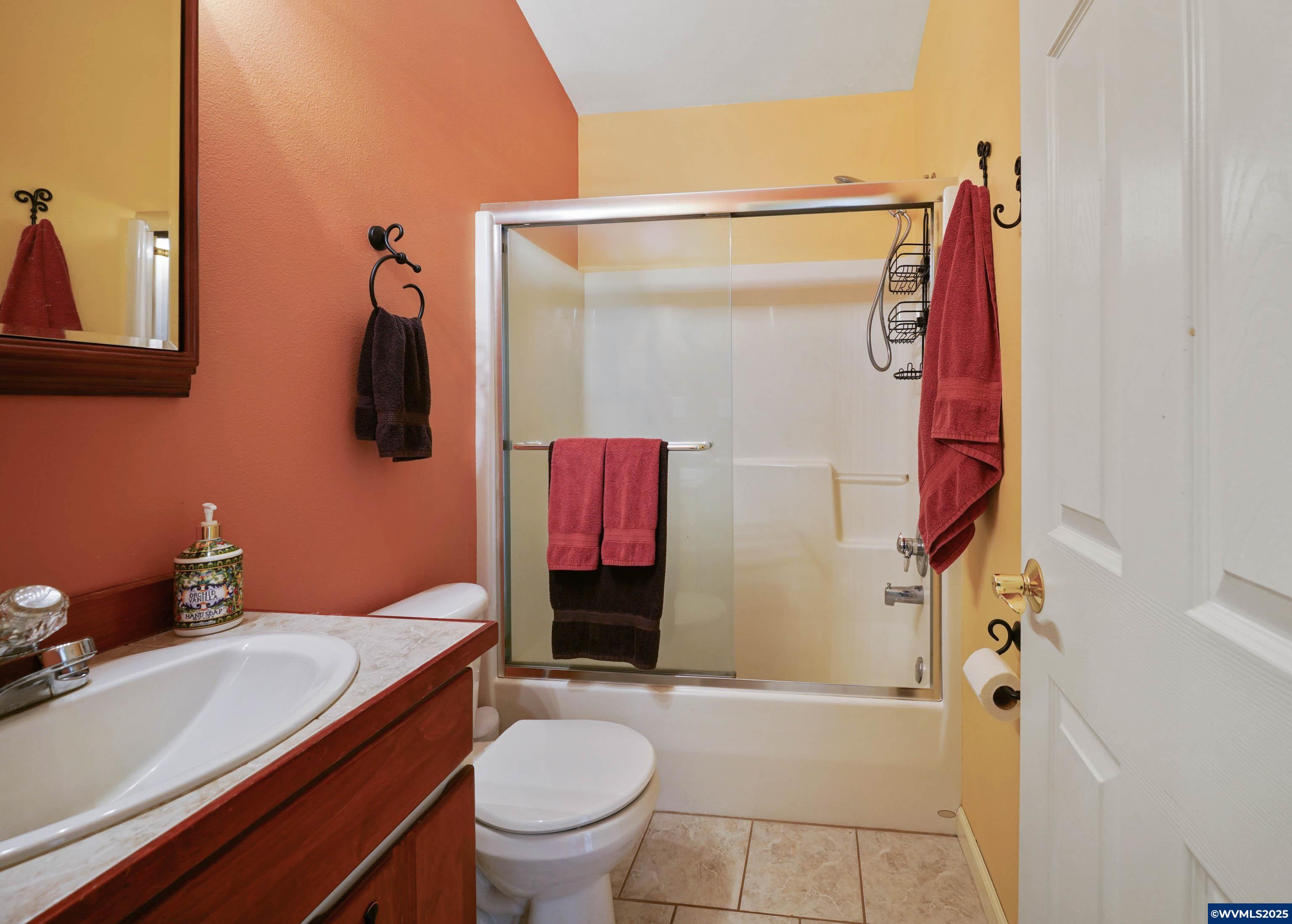 Salem, Oregon, 97306, United States, 3 Bedrooms Bedrooms, ,2 BathroomsBathrooms,Residential,For Sale,1762533