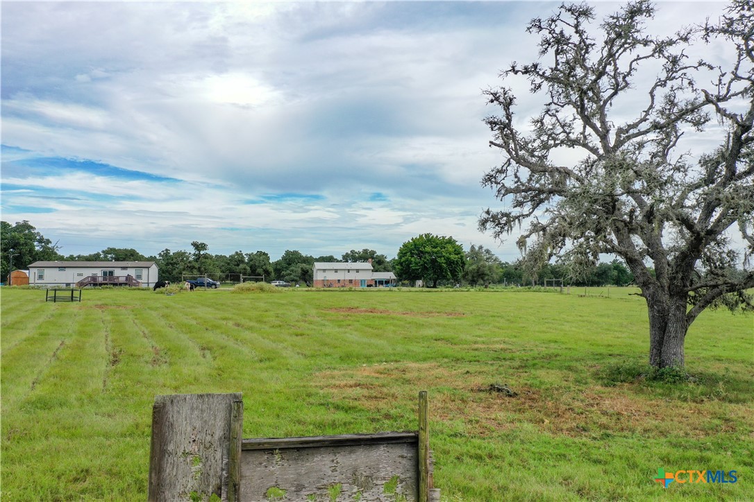 6072 County Road 122, Hallettsville, Texas, 77964, United States, 4 Bedrooms Bedrooms, ,2 BathroomsBathrooms,Residential,For Sale,6072 County Road 122,1589368