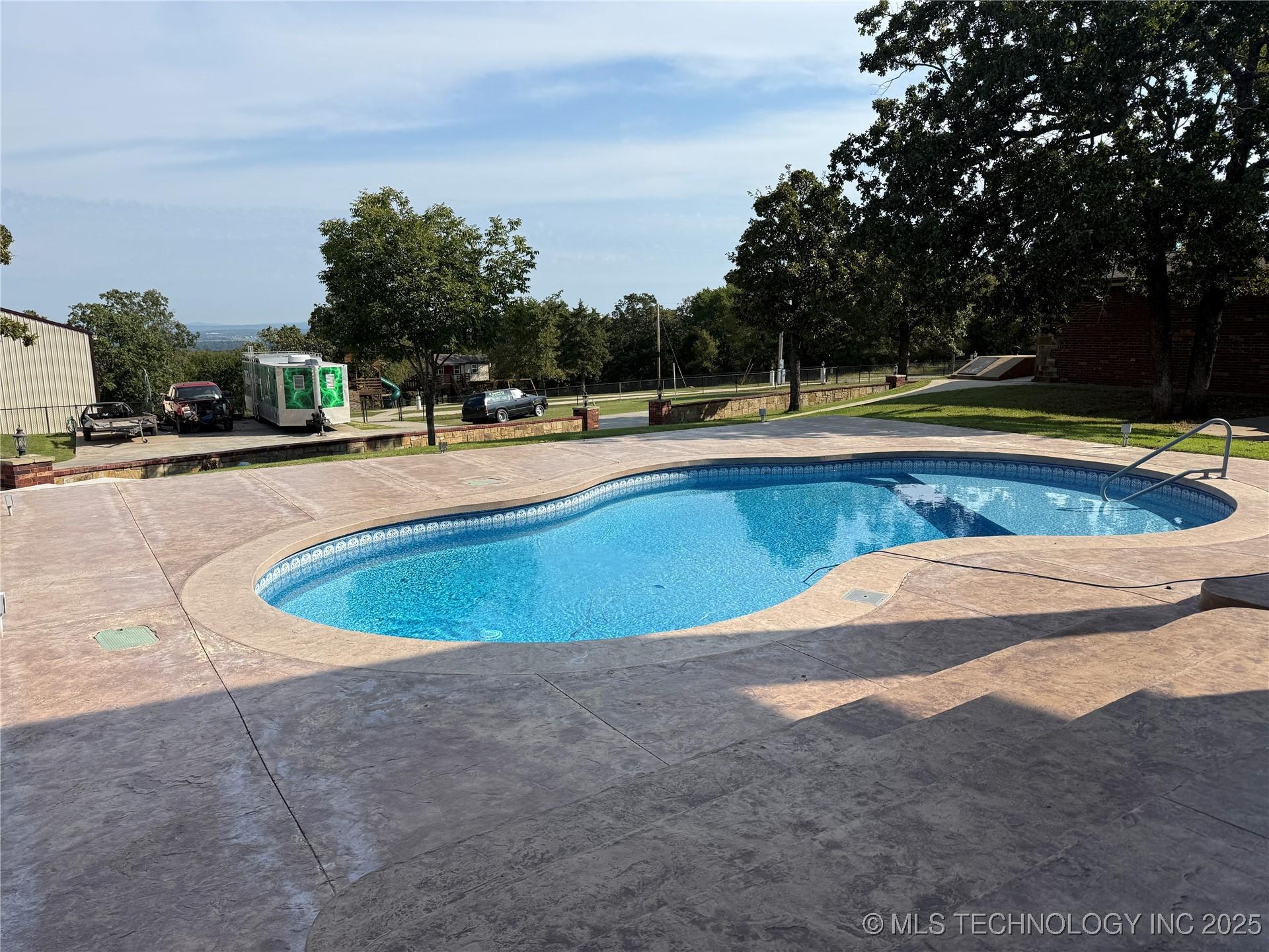 Sallisaw, Oklahoma, 74955, United States, 3 Bedrooms Bedrooms, ,3 BathroomsBathrooms,Residential,For Sale,2009698