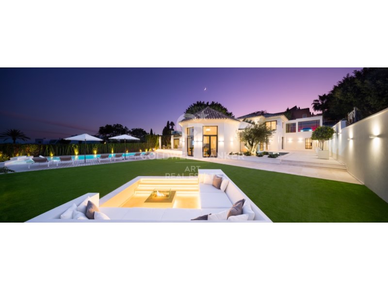 Marbella, Andalusia, ES, 5 Bedrooms Bedrooms, ,5 BathroomsBathrooms,Residential,For Sale,1901143