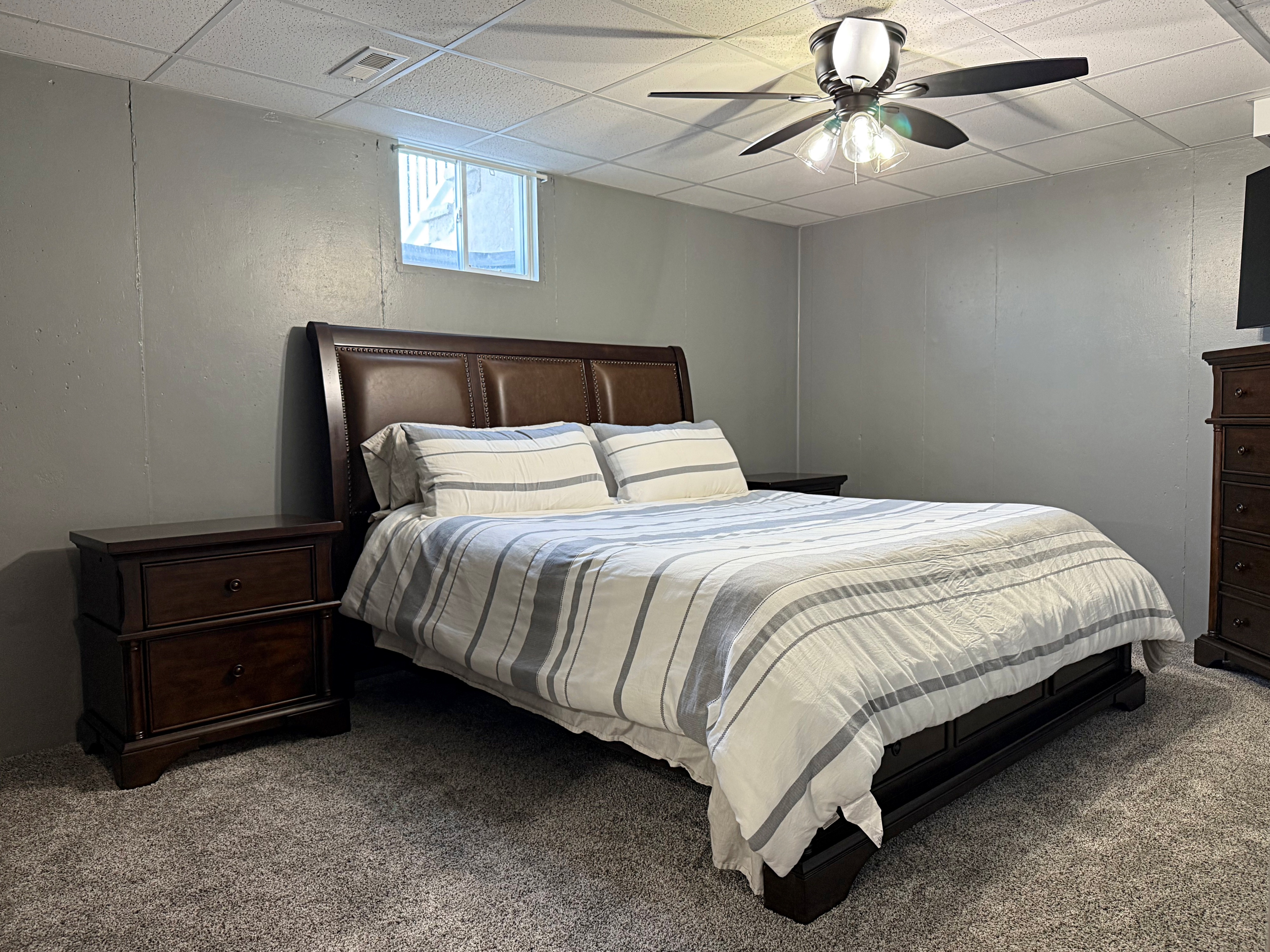 Loogootee, Indiana, 47553, United States, 4 Bedrooms Bedrooms, ,3 BathroomsBathrooms,Residential,For Sale,2005649