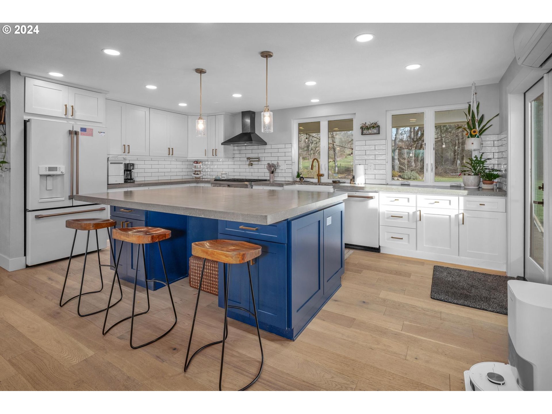 33020 S Dickey Prairie Rd, Molalla, Oregon, 97038, United States, 4 Bedrooms Bedrooms, ,3 BathroomsBathrooms,Residential,For Sale,33020 S Dickey Prairie Rd,1670604