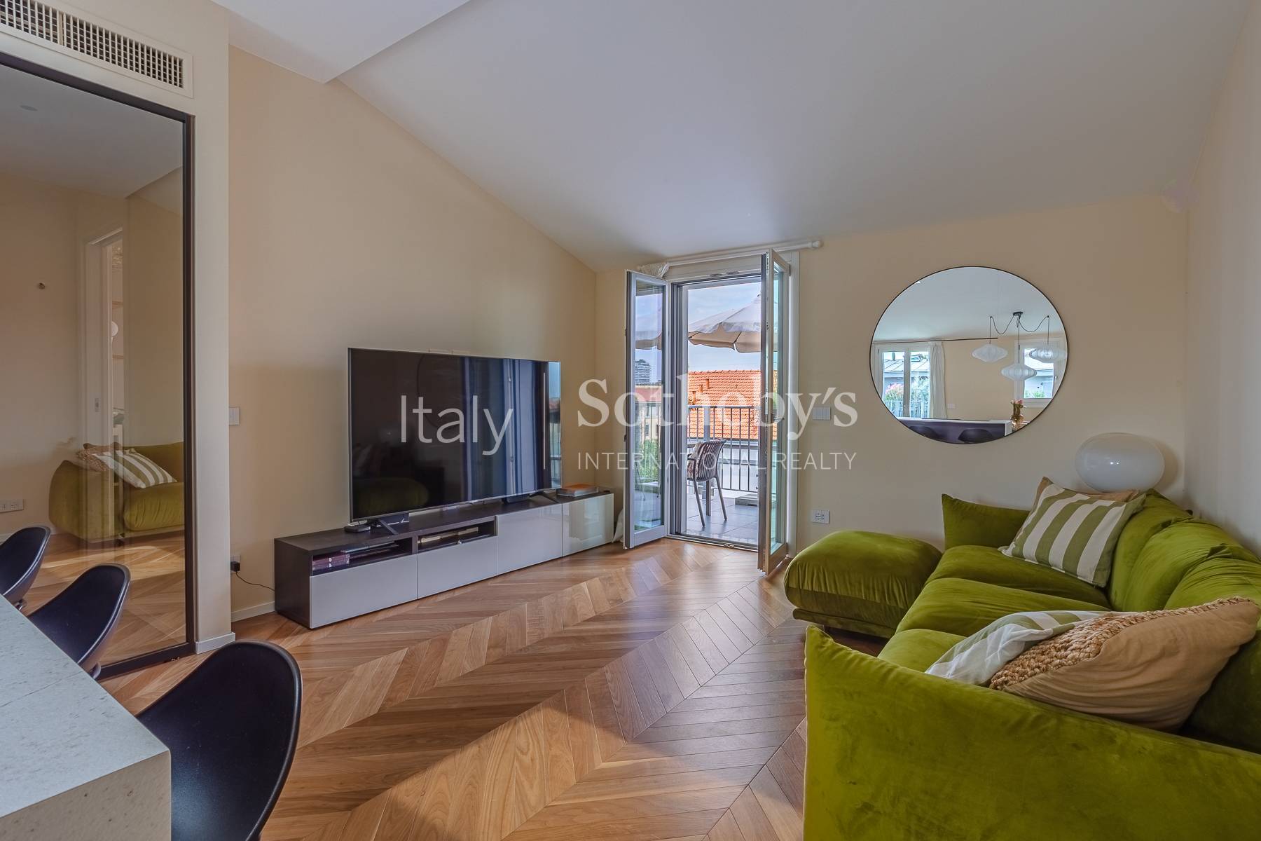  Light-filled penthouse in an elegant residential setting - 物件實景