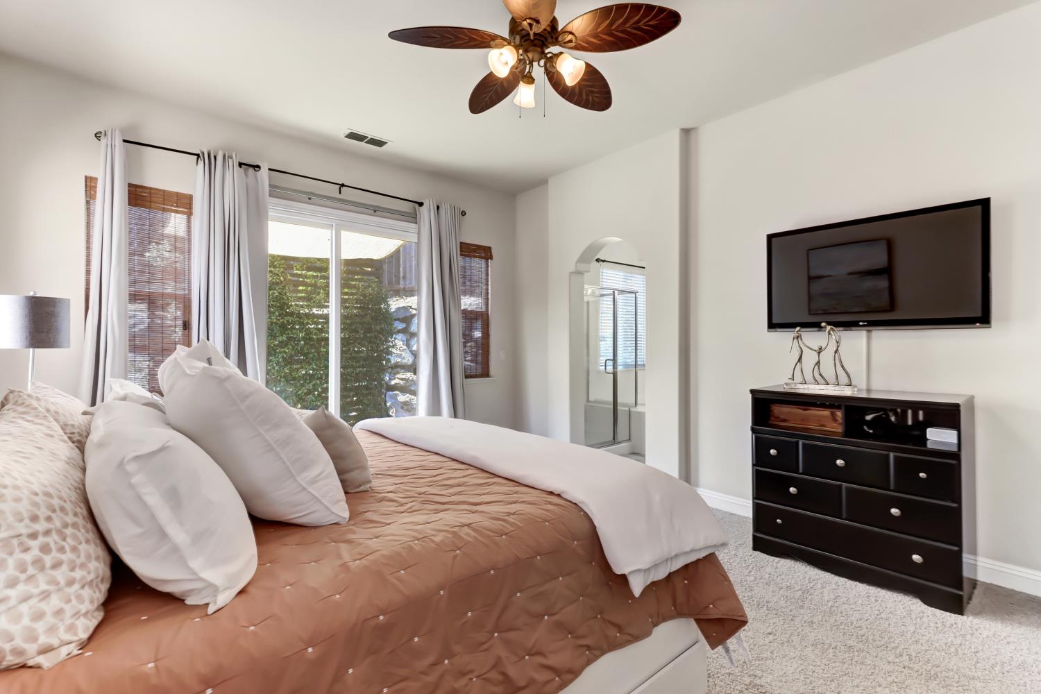 El Dorado Hills, California, 95762, United States, 4 Bedrooms Bedrooms, ,2 BathroomsBathrooms,Residential,For Sale,1939955