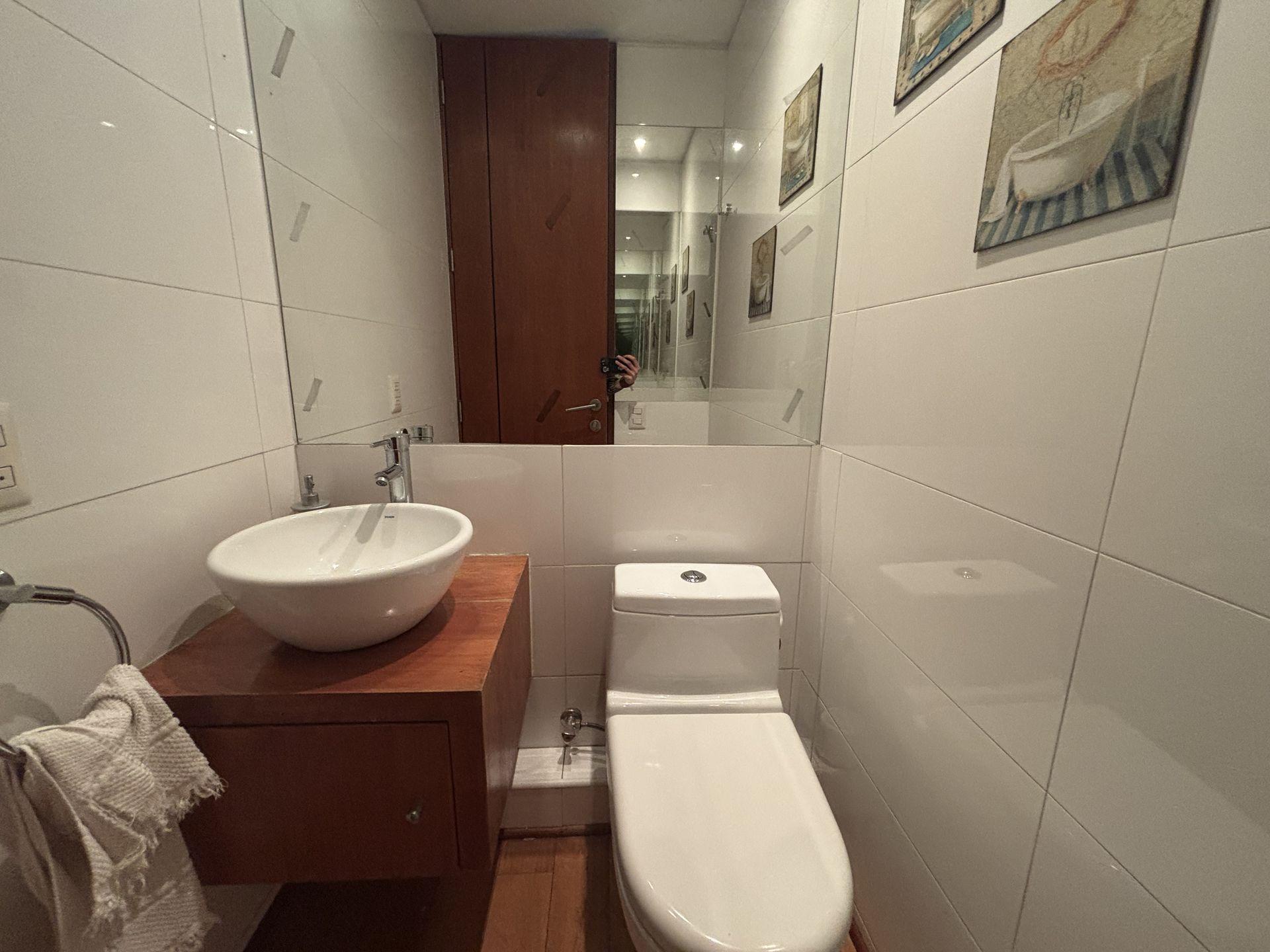 Las Condes, Chile, 6 Bedrooms Bedrooms, ,5 BathroomsBathrooms,Residential,For Sale,1898716