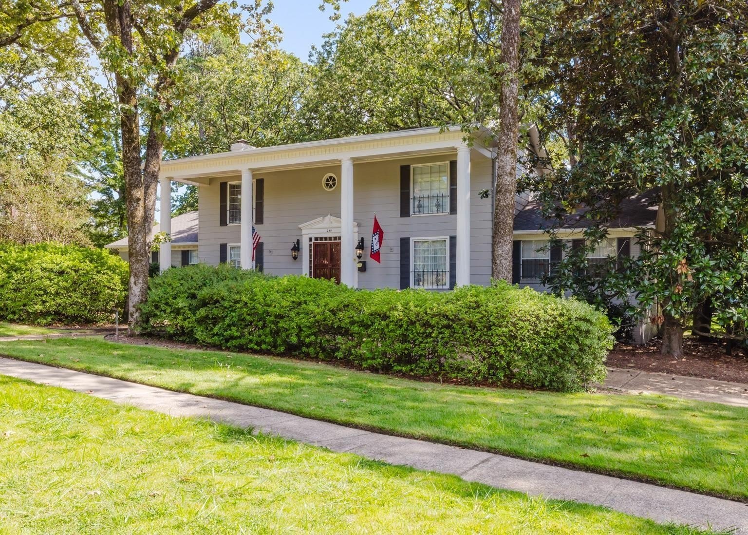 Little Rock, Arkansas, 72212, United States, 5 Bedrooms Bedrooms, ,5 BathroomsBathrooms,Residential,For Sale,1975952