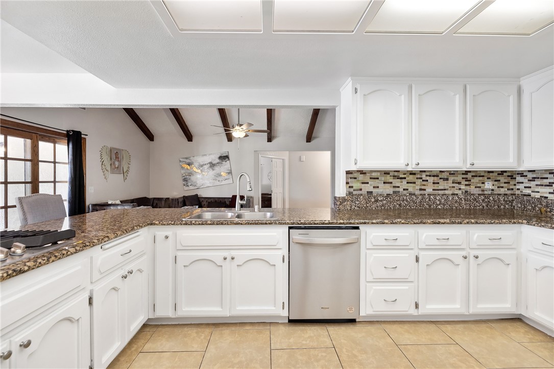Helendale, California, 92342, United States, 3 Bedrooms Bedrooms, ,2 BathroomsBathrooms,Residential,For Sale,1950489