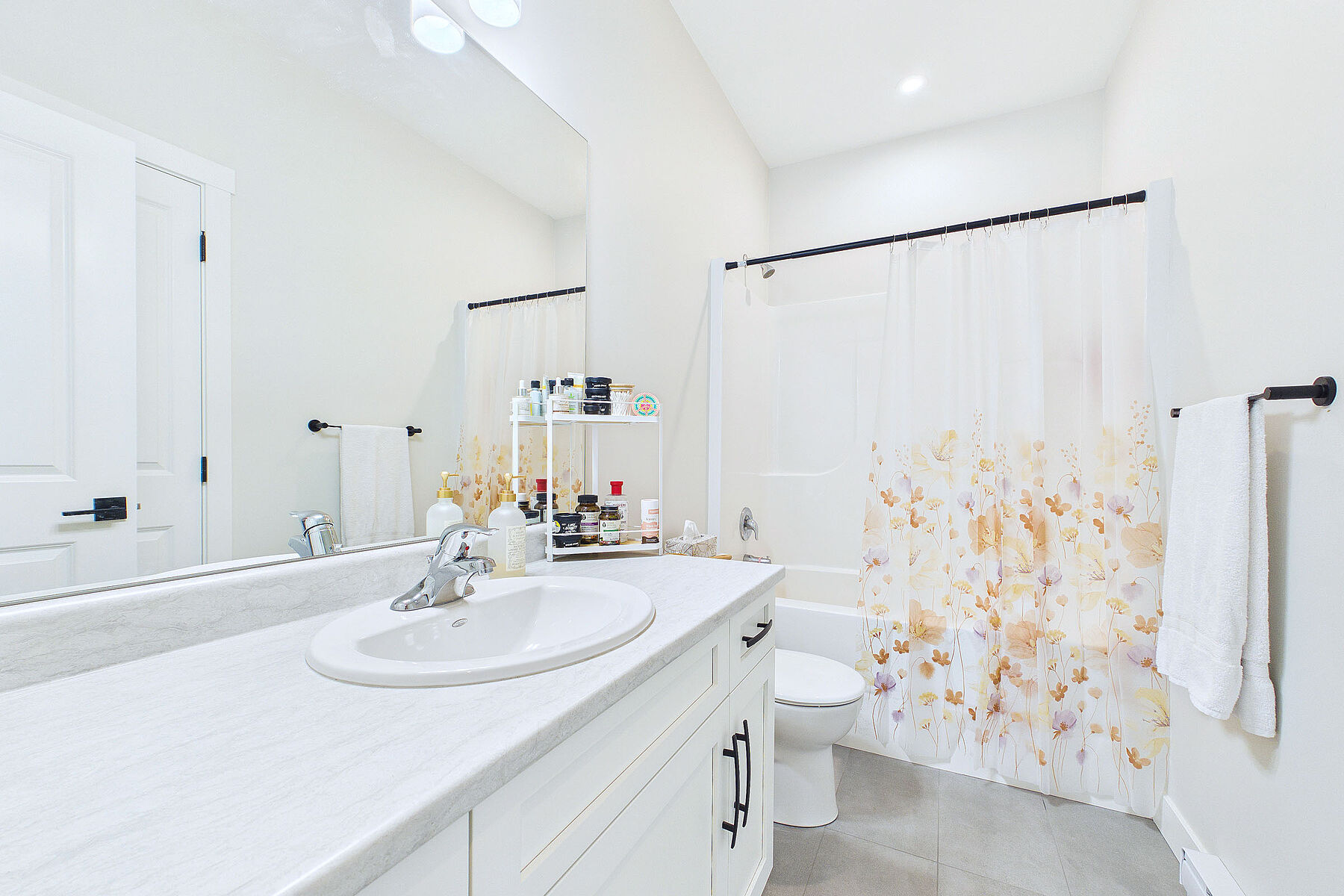  Thoughtfully Designed Space - 物件實景