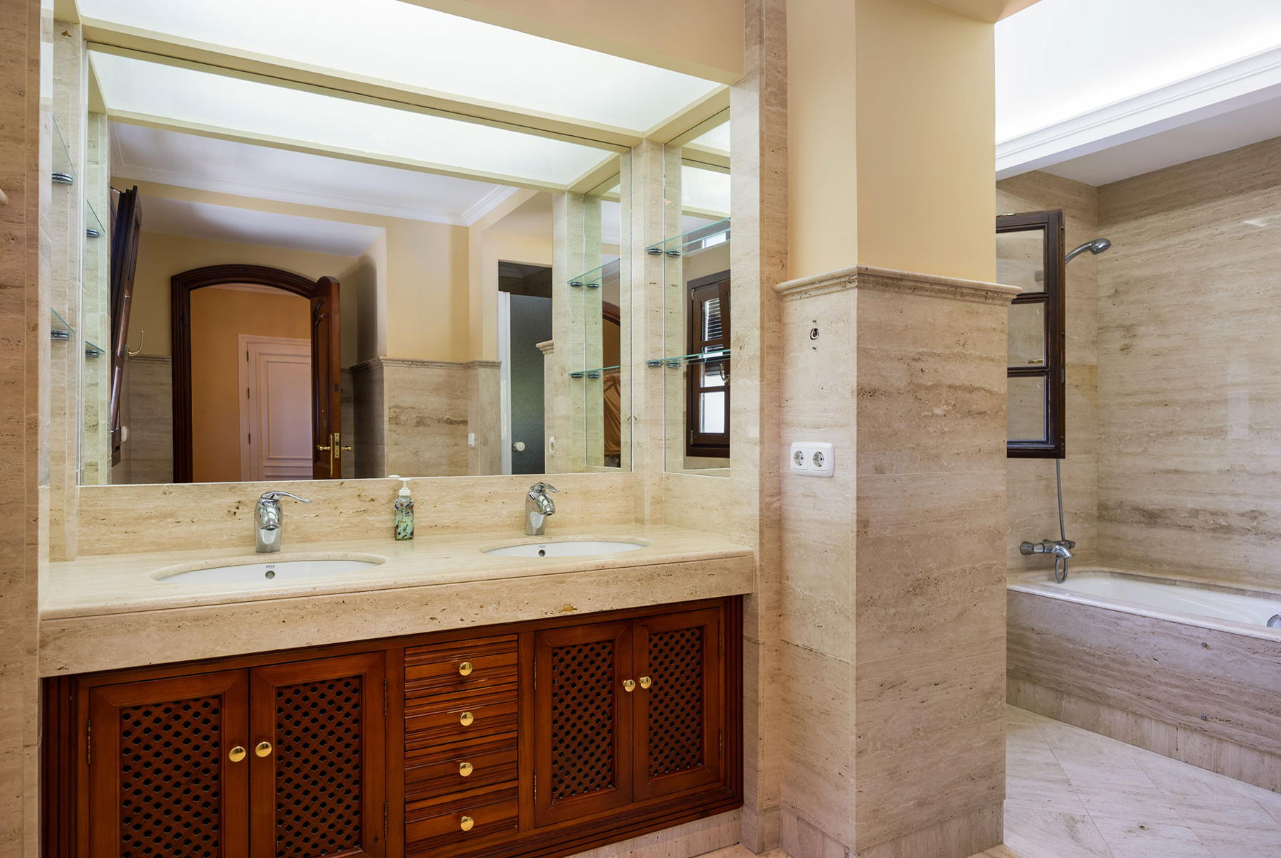  Detached villa with pool and garden in Vistahermosa - 物件實景