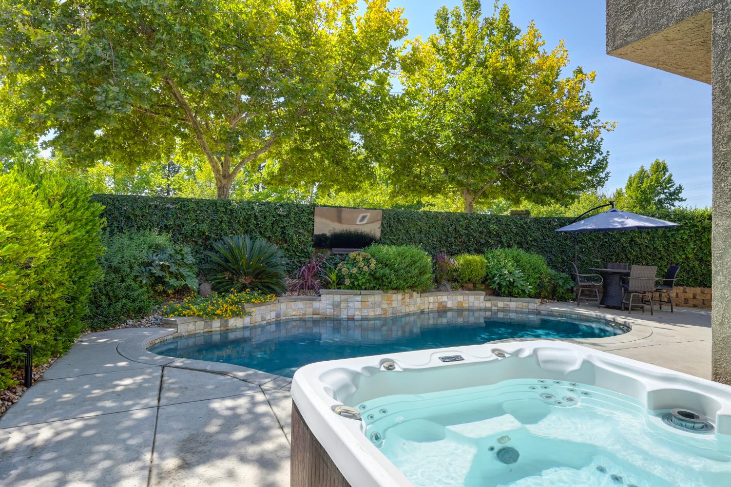 Roseville, California, 95747, United States, 6 Bedrooms Bedrooms, ,4 BathroomsBathrooms,Residential,For Sale,1940337