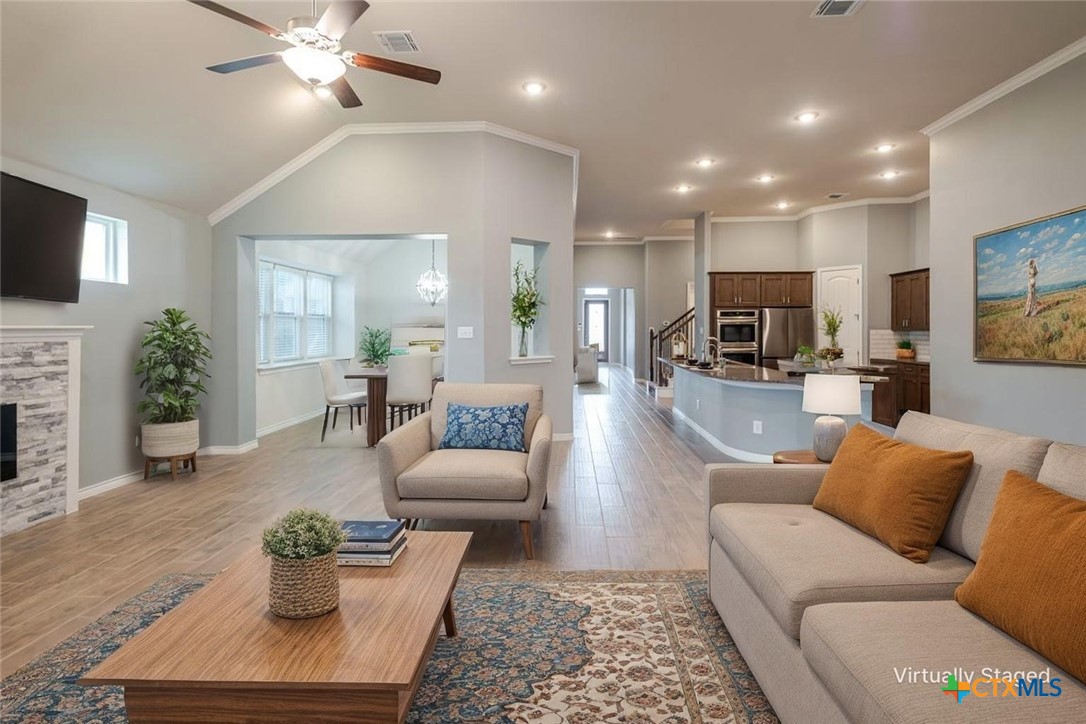 Killeen, Texas, 76542, United States, 5 Bedrooms Bedrooms, ,4 BathroomsBathrooms,Residential,For Sale,1988251