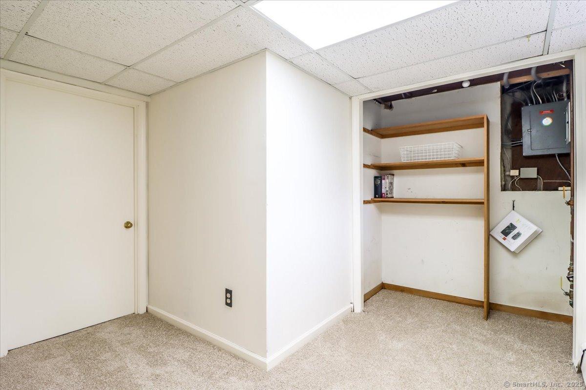 Trumbull, Connecticut, 06611, United States, 4 Bedrooms Bedrooms, ,3 BathroomsBathrooms,Residential,For Sale,1986058