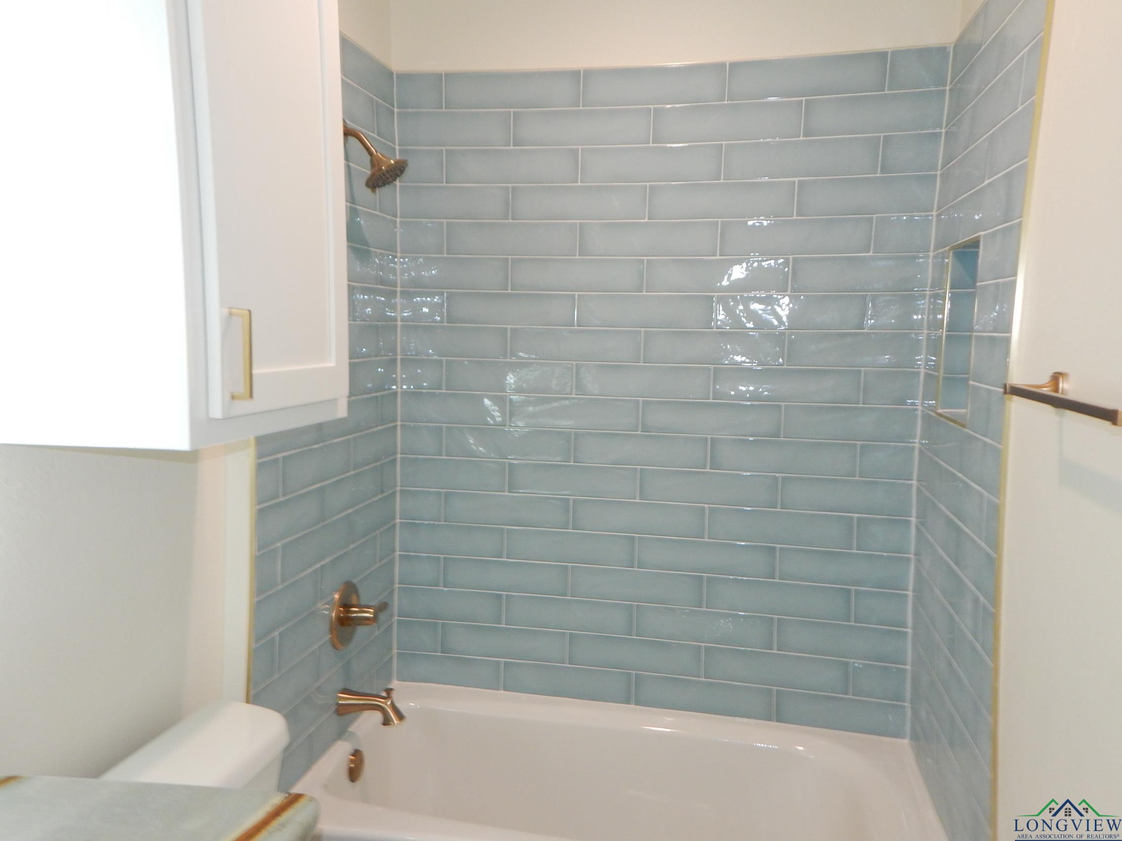 Gilmer, Texas, 75645, United States, 5 Bedrooms Bedrooms, ,3 BathroomsBathrooms,Residential,For Sale,1758754