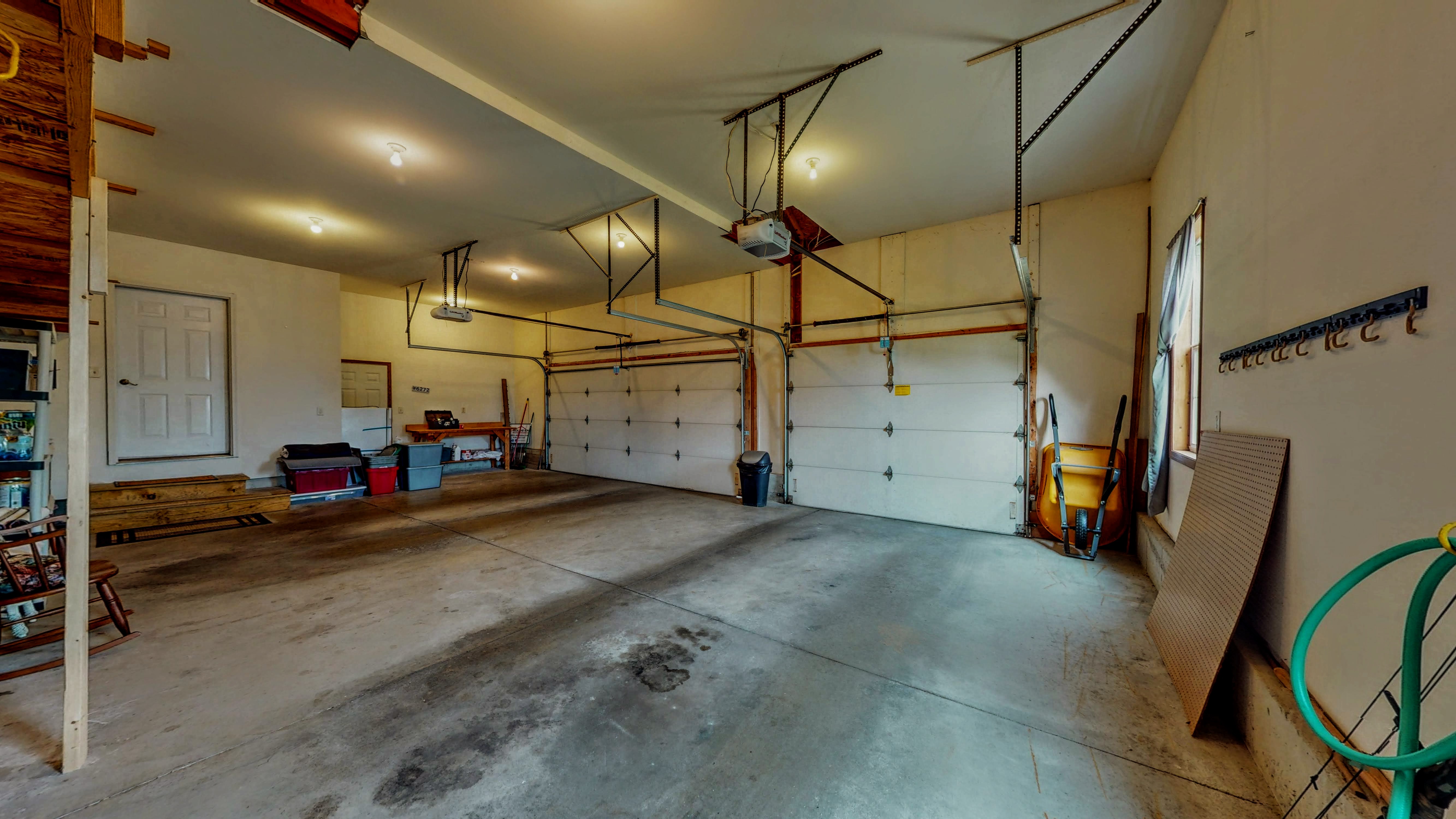 Koshkonong, Wisconsin, 53538, United States, 4 Bedrooms Bedrooms, ,4 BathroomsBathrooms,Residential,For Sale,1982148