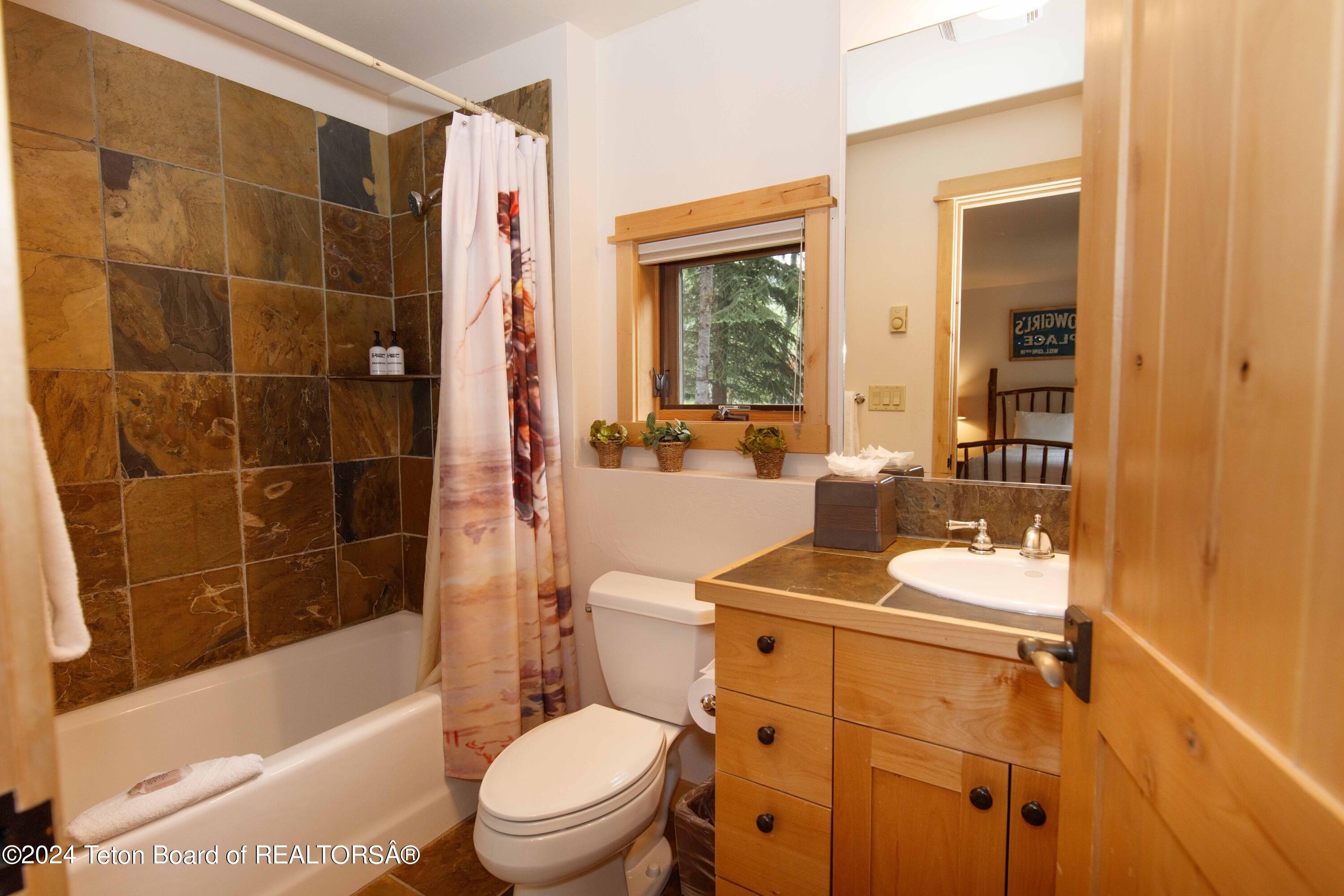 Teton Village, Wyoming, 83025, United States, 3 Bedrooms Bedrooms, ,4 BathroomsBathrooms,Residential,For Sale,1974822