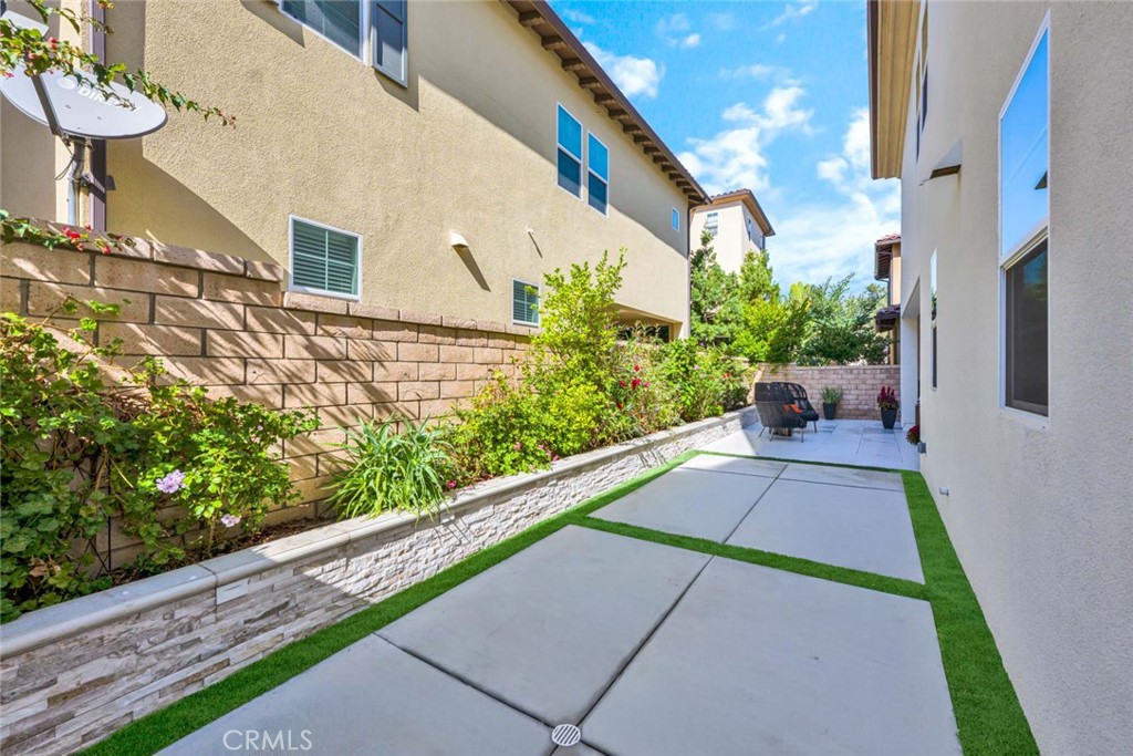 Lake Forest, California, 92630, United States, 4 Bedrooms Bedrooms, ,5 BathroomsBathrooms,Residential,For Sale,1988147