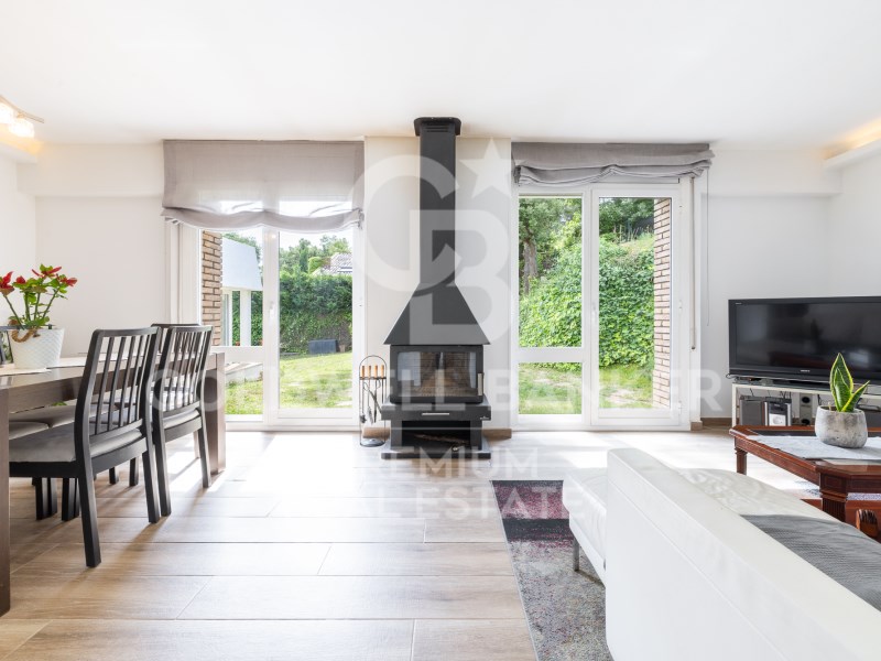 Cerdanyola del Vallès, Catalonia, ES, 4 Bedrooms Bedrooms, ,3 BathroomsBathrooms,Residential,For Sale,1856744