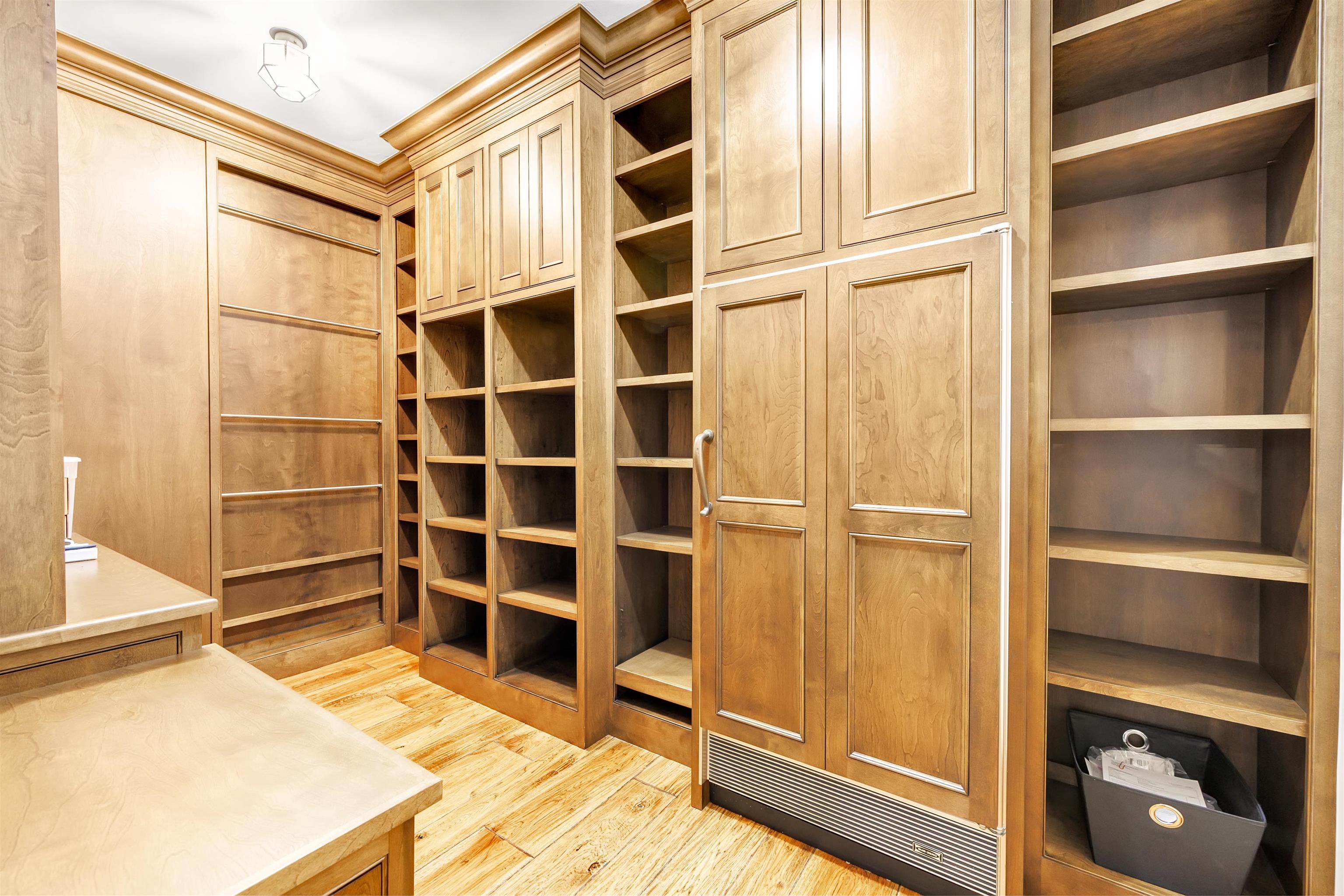 HOBART, Wisconsin, 54155, United States, 4 Bedrooms Bedrooms, ,7 BathroomsBathrooms,Residential,For Sale,1991559