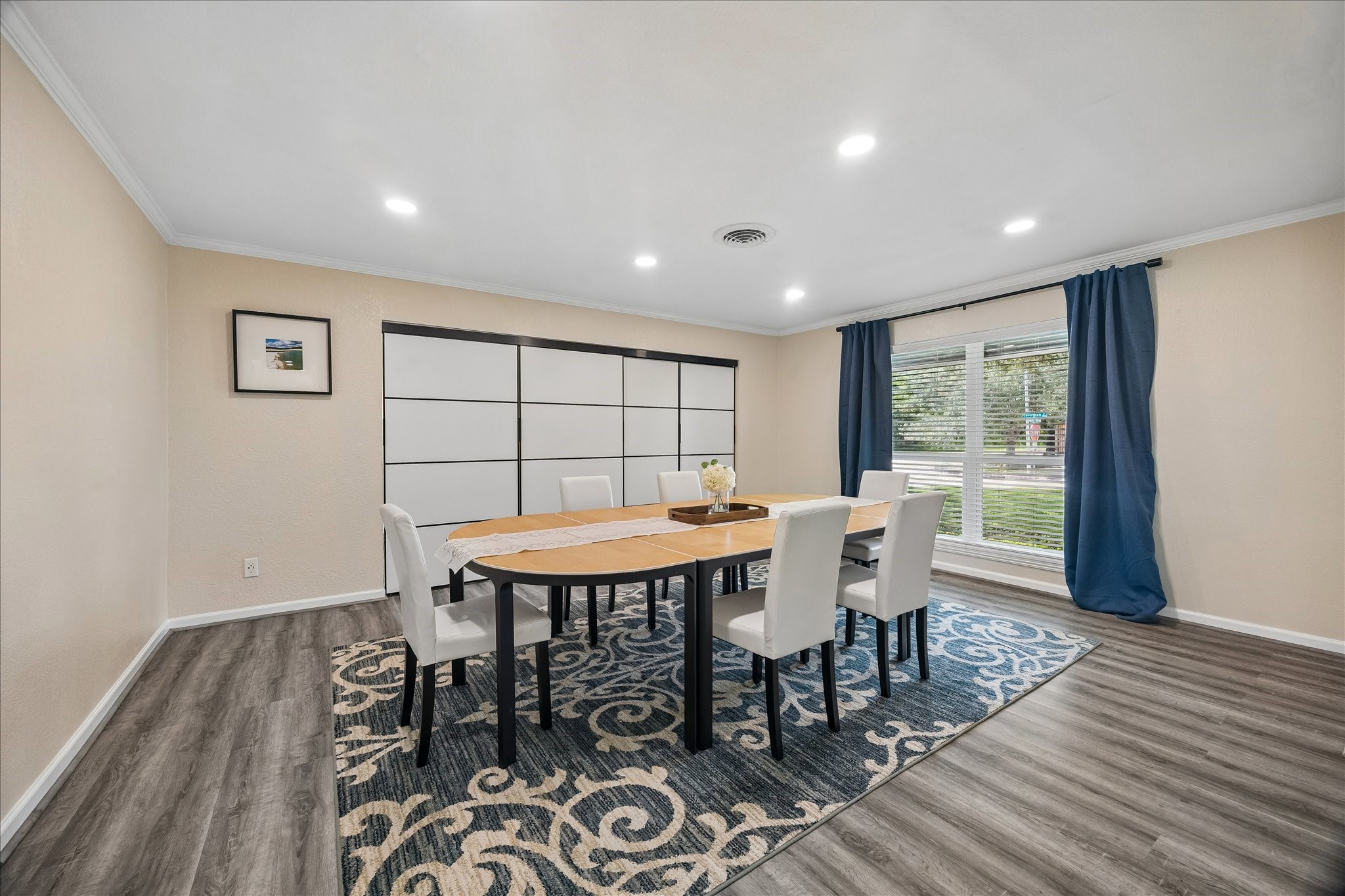  5243 Caversham Drive - 物件實景