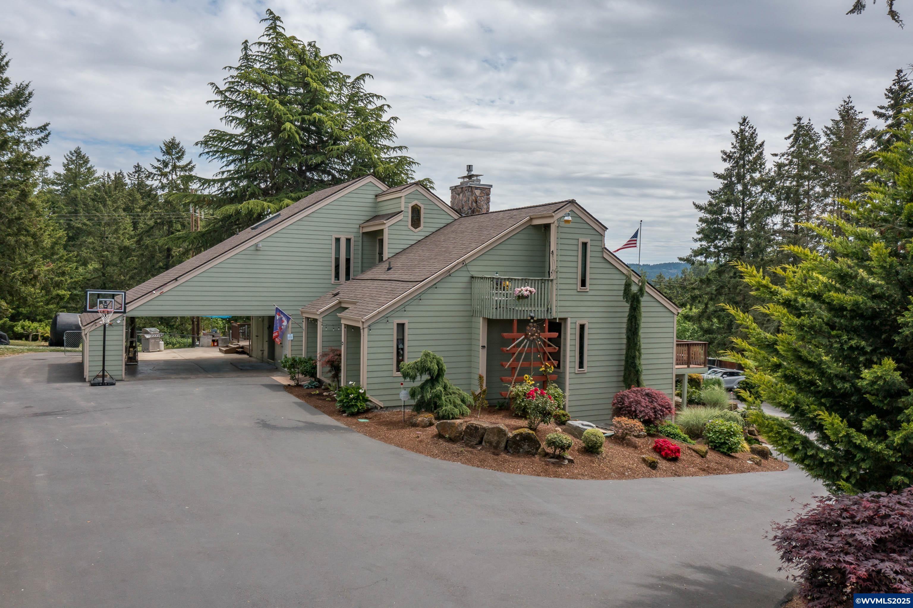 Salem, Oregon, 97304, United States, 4 Bedrooms Bedrooms, ,4 BathroomsBathrooms,Residential,For Sale,1805050